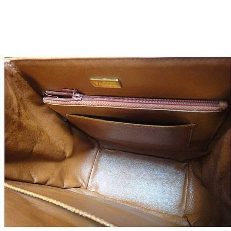 MINT. Vintage BALLY genuine ostrich leather orange brown handbag with strap. In Excellent Condition For Sale In Kashiwa, Chiba