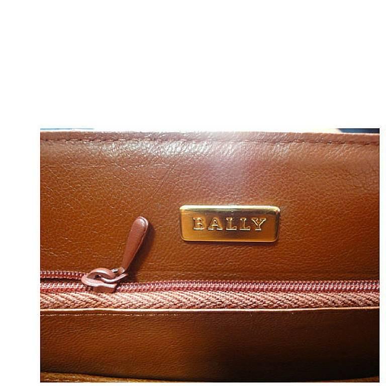 Brown MINT. Vintage BALLY genuine ostrich leather orange brown handbag with strap. For Sale