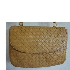 Vintage Bottega Veneta beige intrecciato woven leather handbag. Best classic bag