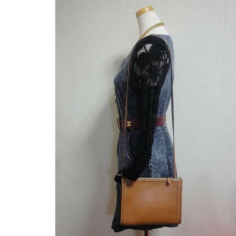 80's vintage HERMES tanned brown, courchevel leather, shoulder bag, clutch purse For Sale 5