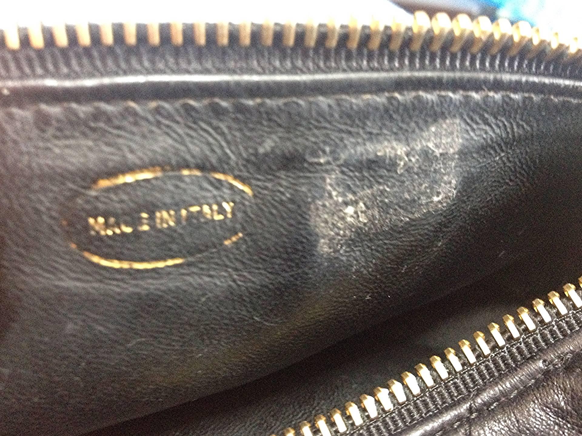 1980s Vintage CHANEL black leather waist bag, fanny pack with a detachable belt  4
