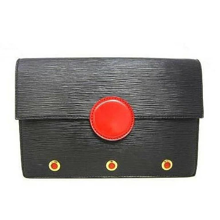 Vintage Louis Vuitton black epi mod clutch, shoulder bag with a red eye hublot. For Sale 2