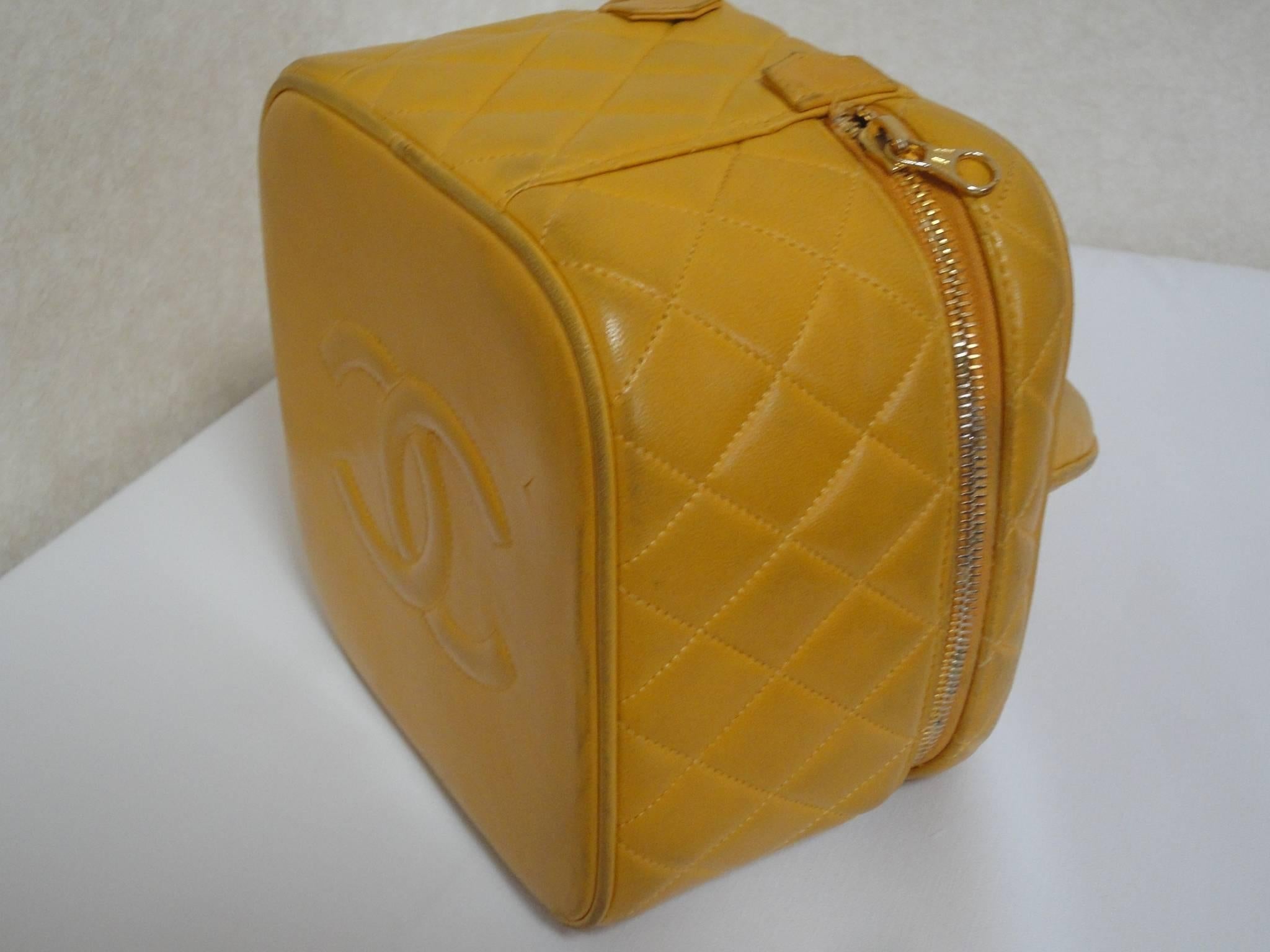 Vintage CHANEL yellow quilted lambskin cosmetic, make up case, mini handbag 1