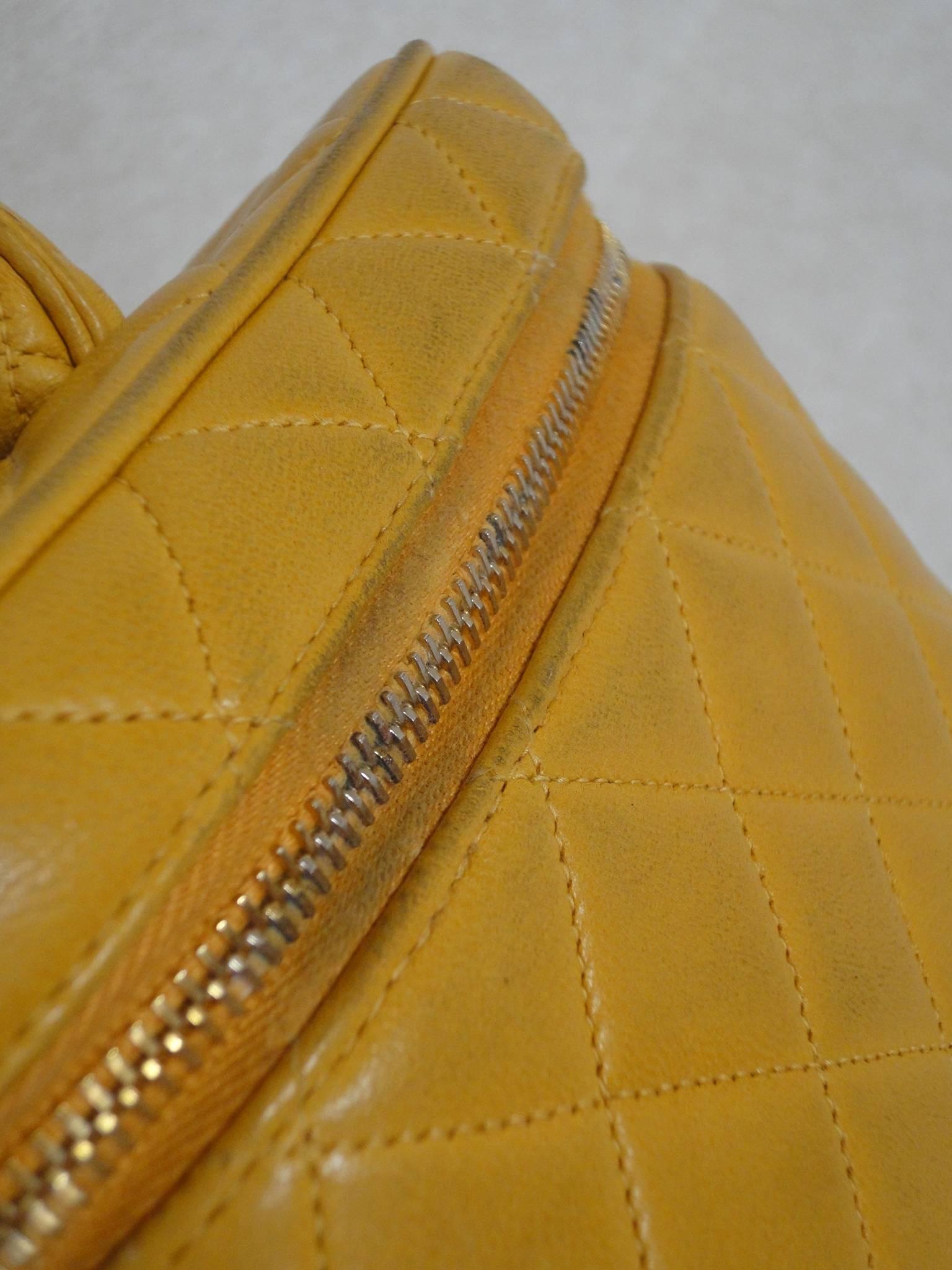 Vintage CHANEL yellow quilted lambskin cosmetic, make up case, mini handbag 2