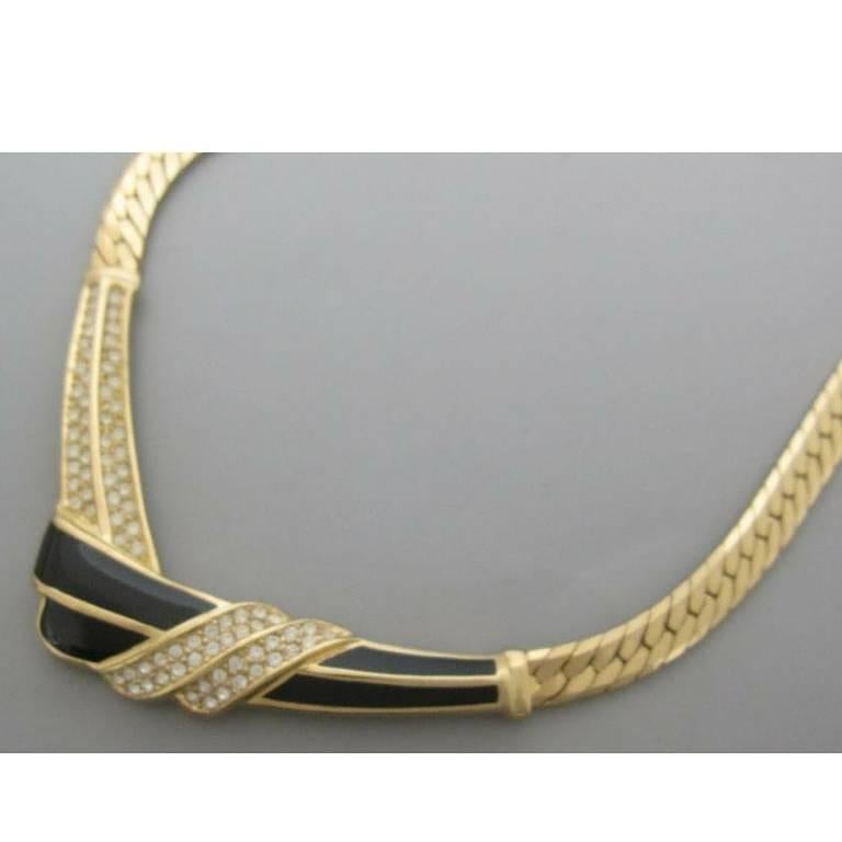 MINT. Vintage Christian Dior thick golden knot design statement necklace. For Sale 1