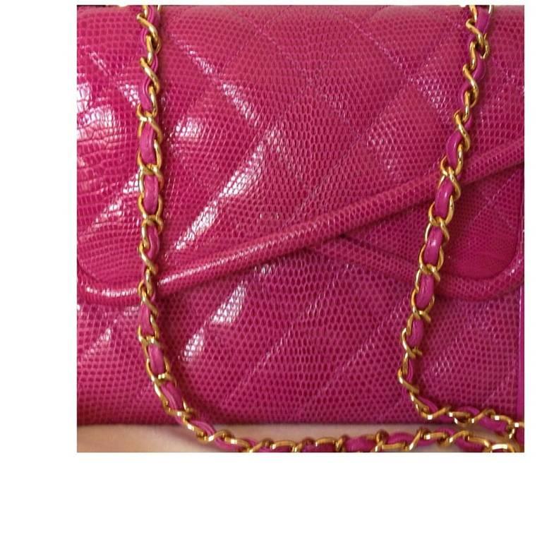 MINT. Vintage CHANEL hot pink genuine lizard double envelop style shoulder bag In New Condition In Kashiwa, Chiba