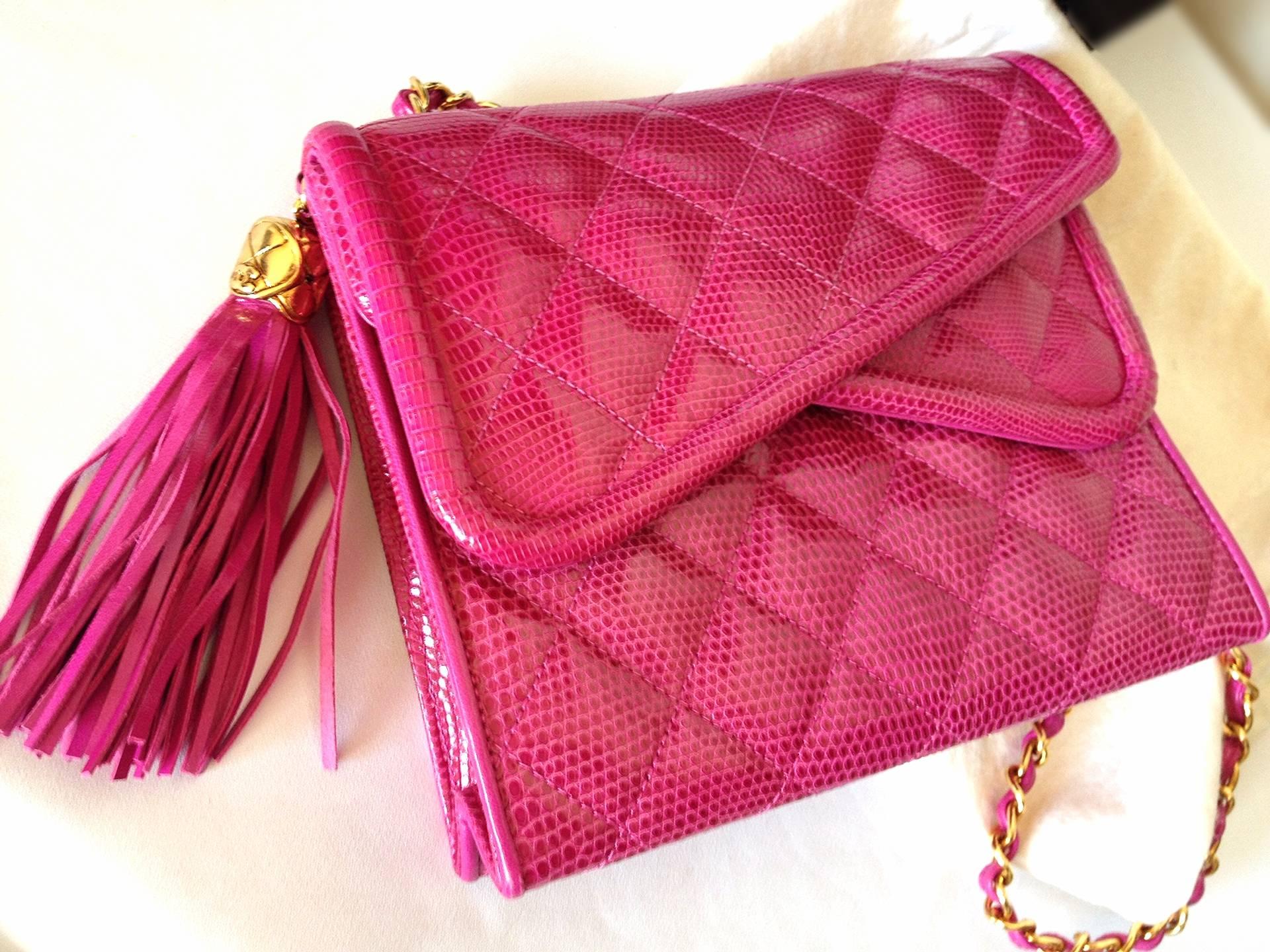 Red MINT. Vintage CHANEL hot pink genuine lizard double envelop style shoulder bag