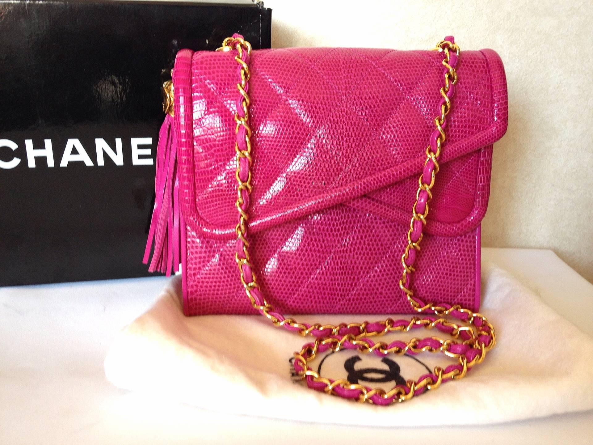 MINT. Vintage CHANEL hot pink genuine lizard double envelop style shoulder bag 4
