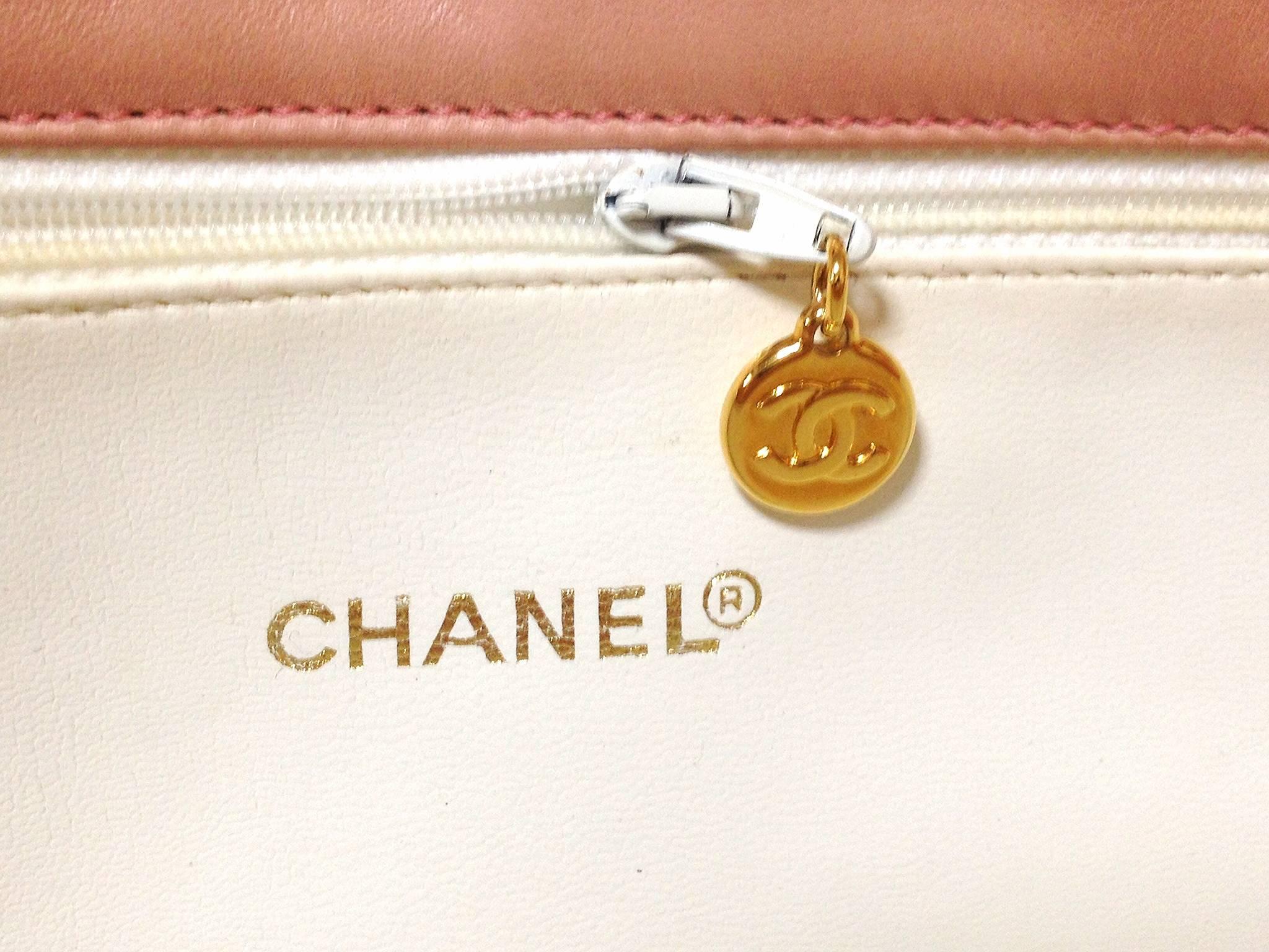Women's Vintage CHANEL milky pink lambskin shoulder tote bag with gold tone chain straps For Sale