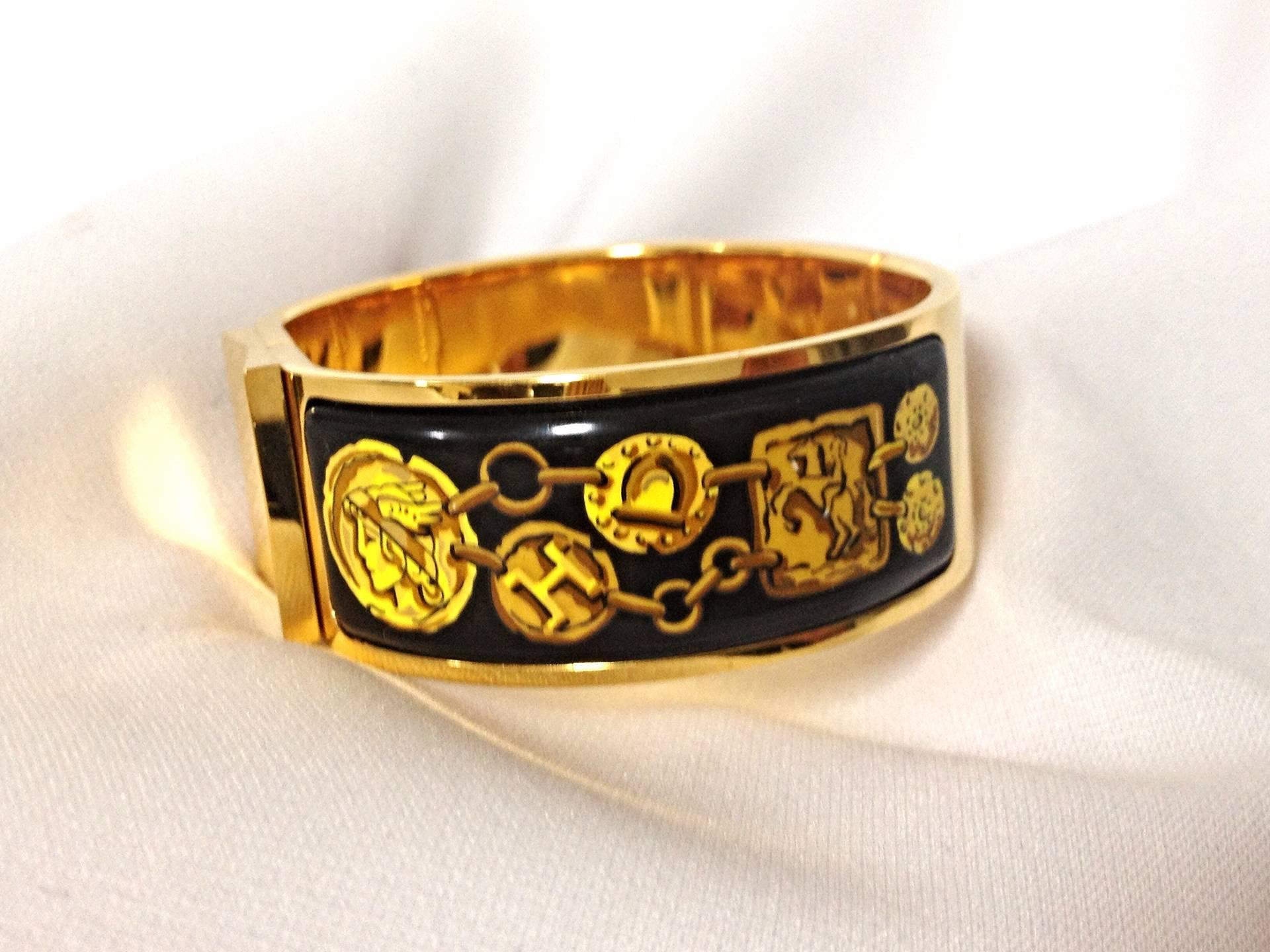 Women's Vintage Hermes round shape cloisonne enamel golden click and clack Flacon bangle