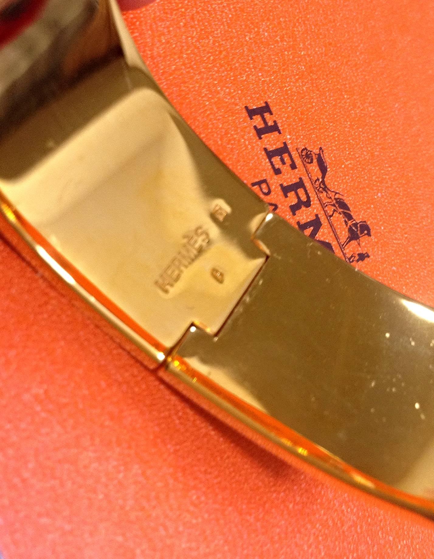 Vintage Hermes round shape cloisonne enamel golden click and clack Flacon bangle 4