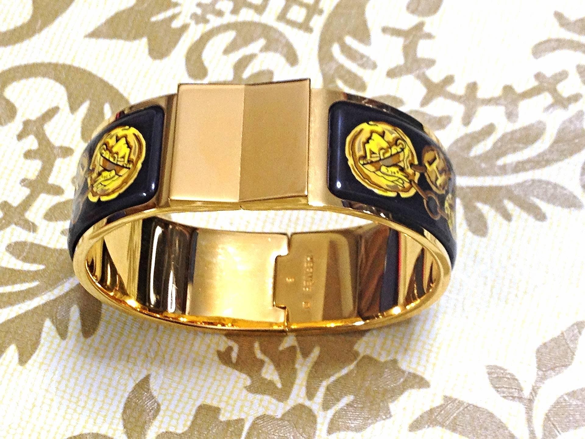 Vintage Hermes round shape cloisonne enamel golden click and clack Flacon bangle 5