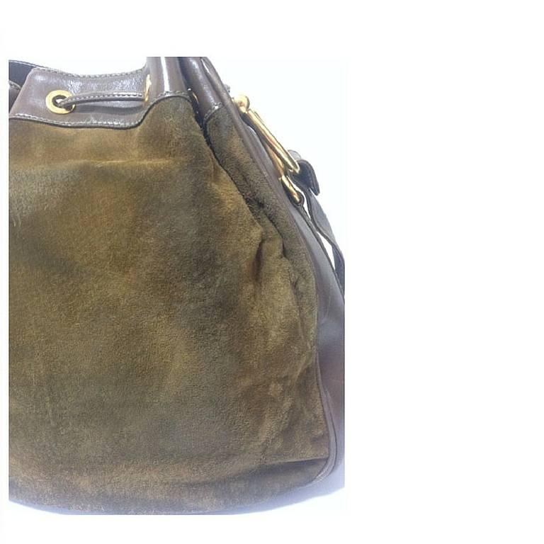 Brown Vintage Gucci genuine brown suede large hobo bucket shoulder bag, horsebit motif For Sale