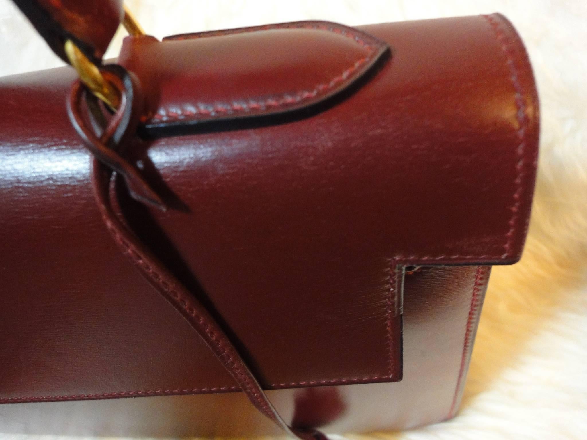 1980s Vintage HERMES Kelly 32 bag rouge ash box calf leather. Red, brown. In Good Condition In Kashiwa, Chiba