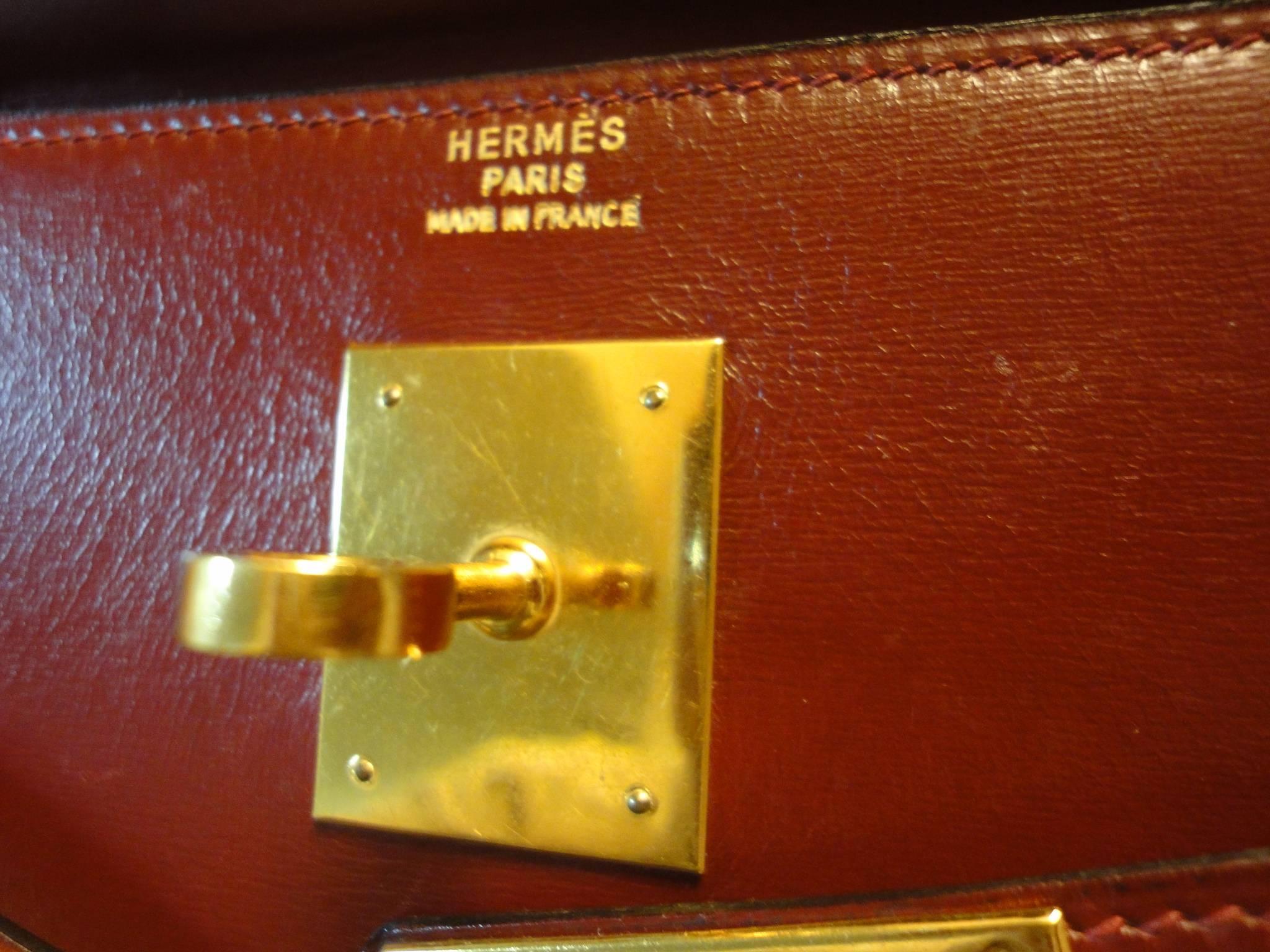 Años 80 Vintage HERMES Kelly 32 bolso rouge caja ceniza piel de becerro. Rojo, marrón. en Bueno Estado en Kashiwa, Chiba