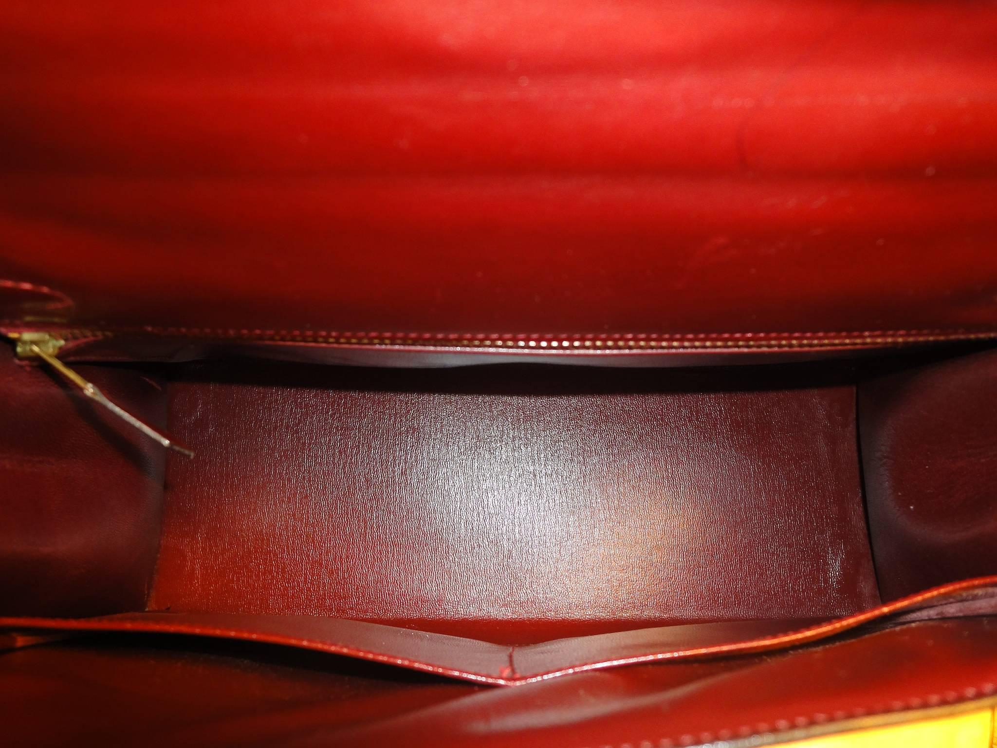 Años 80 Vintage HERMES Kelly 32 bolso rouge caja ceniza piel de becerro. Rojo, marrón. 5