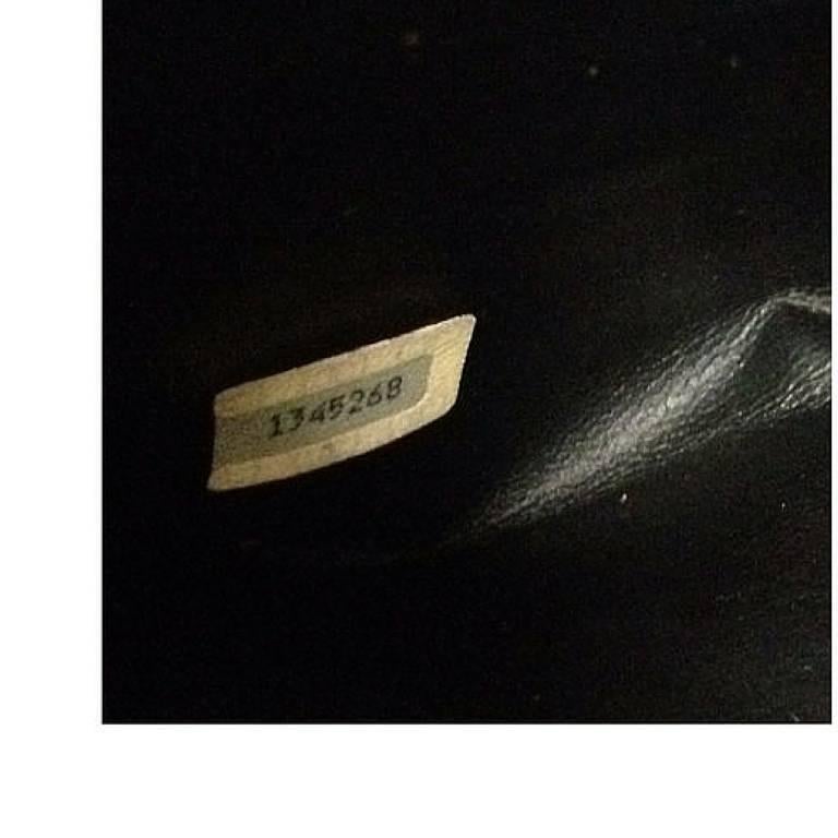 Vintage CHANEL black patent enamel quilted leather large shoulder tote bag For Sale 4