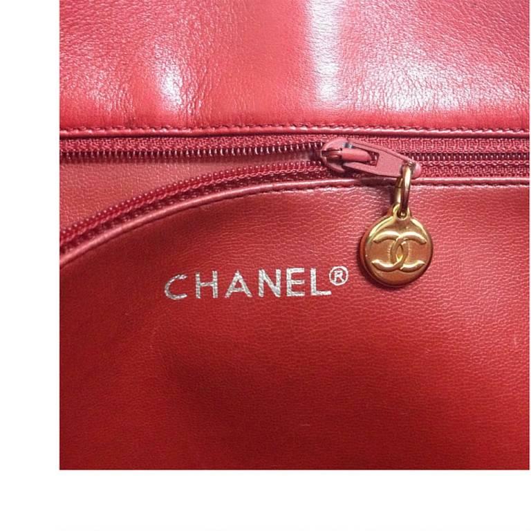 Women's Vintage CHANEL lipstick red leather large tote bag with golden chains and cc. For Sale