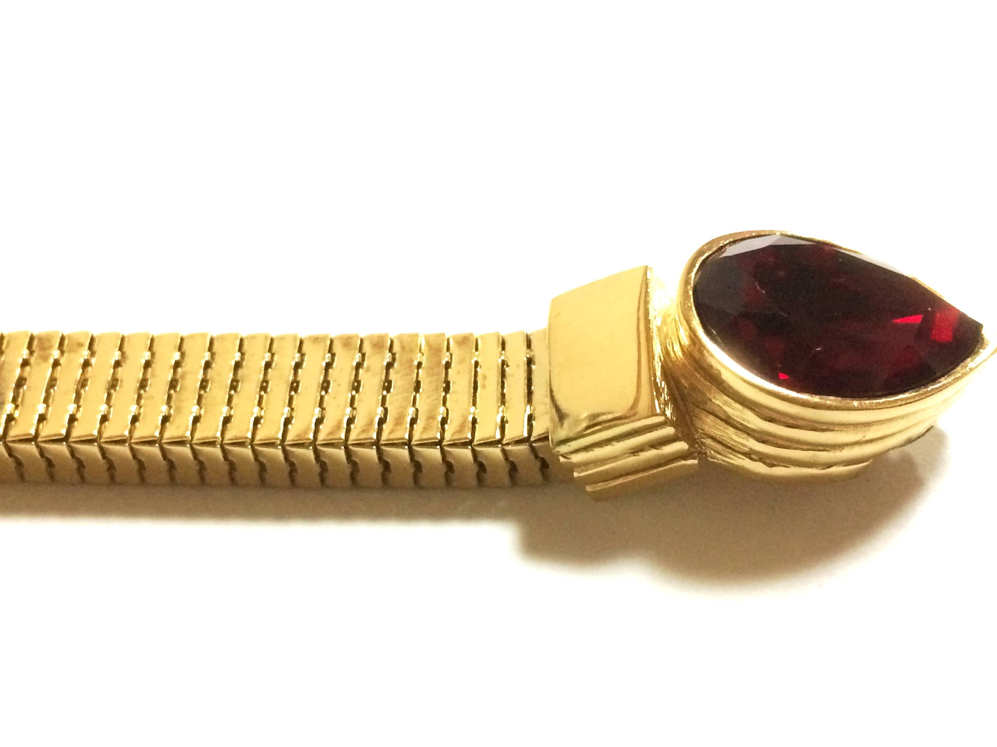 MINT. Vintage Givenchy golden flat chain bracelet with red Swarovski teardrop. 3