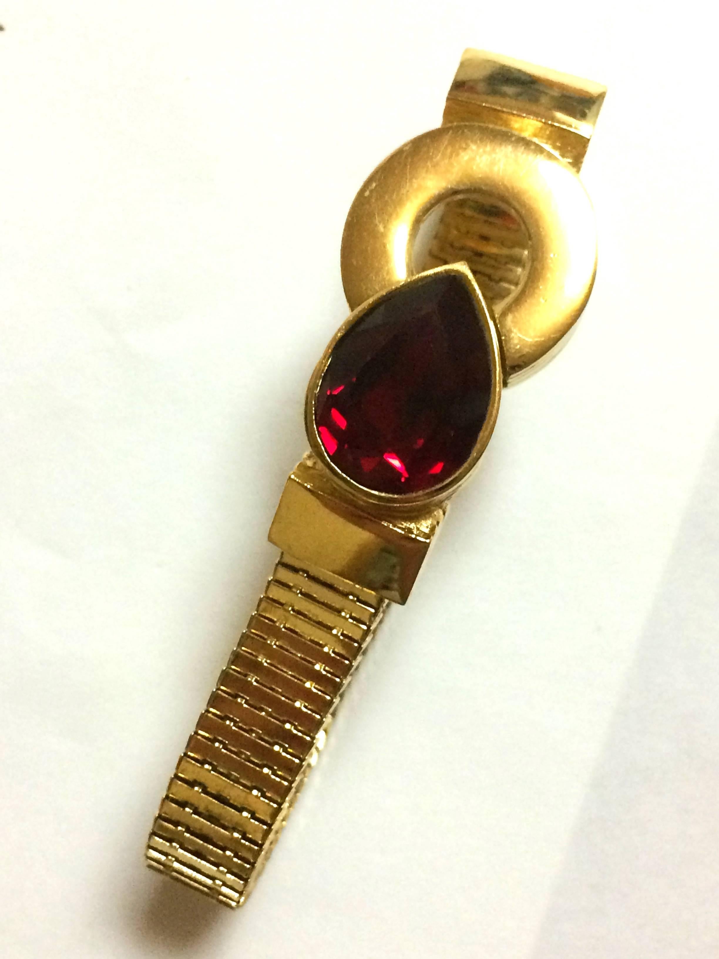 MINT. Vintage Givenchy golden flat chain bracelet with red Swarovski teardrop. 5