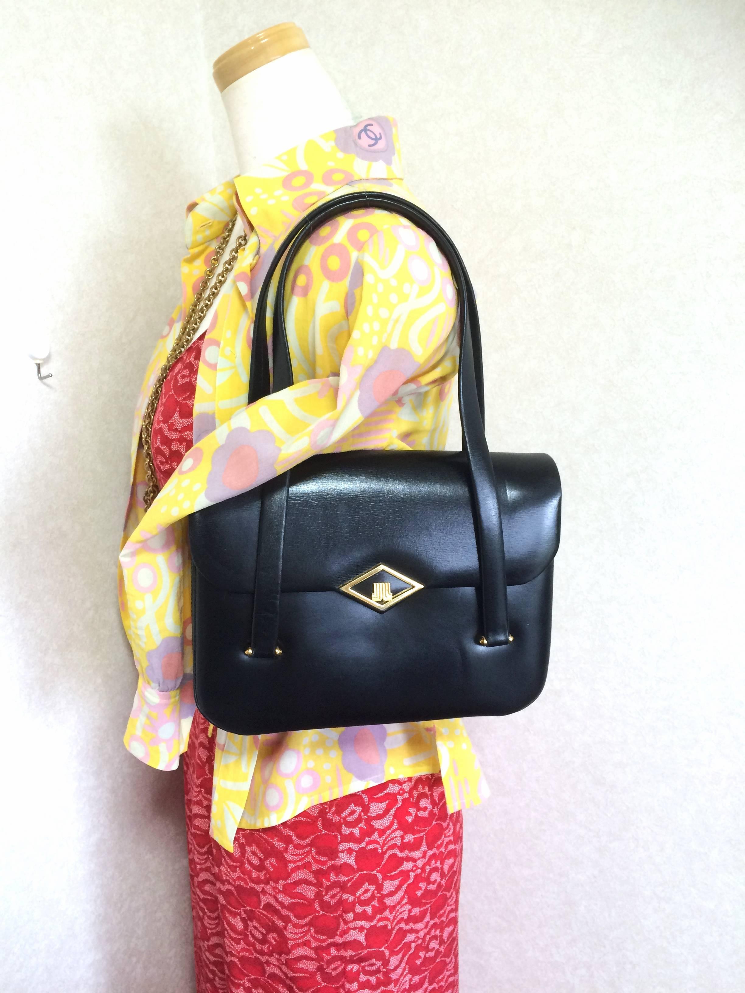 80's Vintage LANVIN classic black leather shoulder bag, tote bag with gold motif For Sale 2