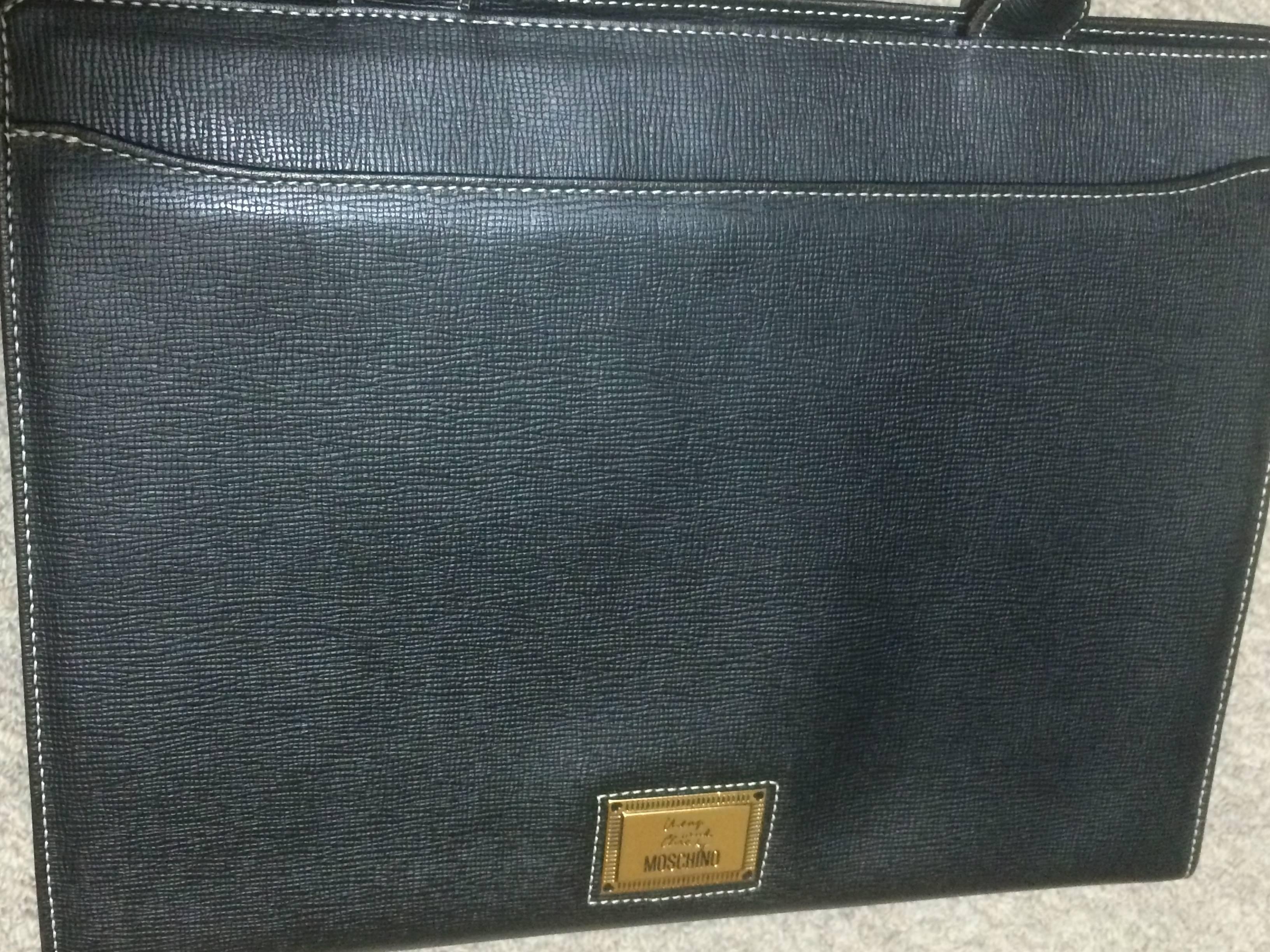 Black Vintage MOSCHINO black leather tote bag in Kelly purse style with iconic M charm For Sale