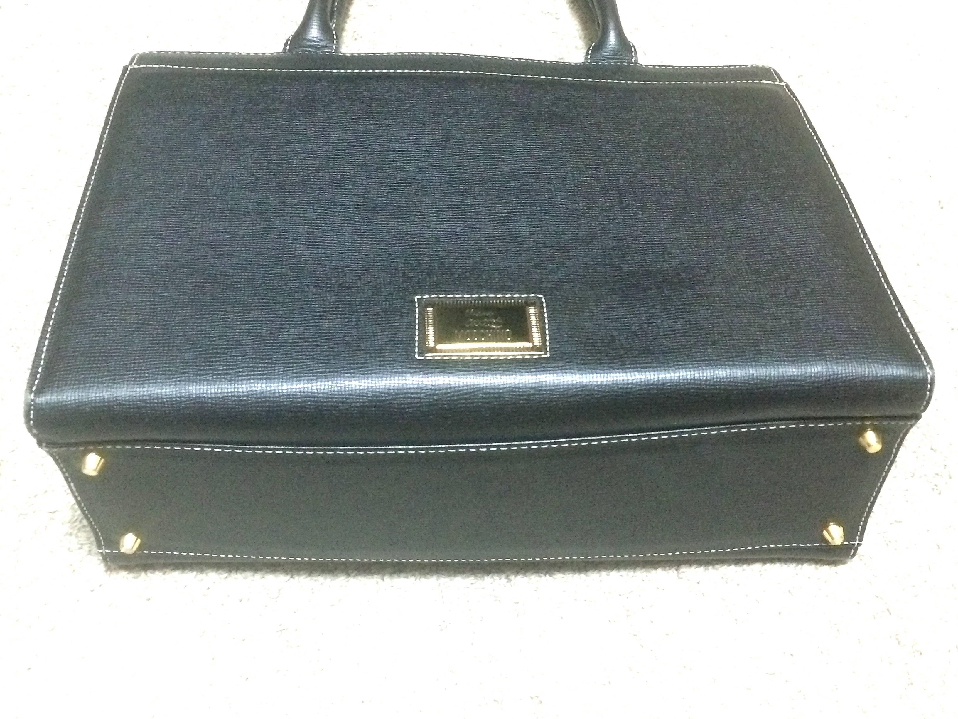 Vintage MOSCHINO black leather tote bag in Kelly purse style with iconic M charm For Sale 3