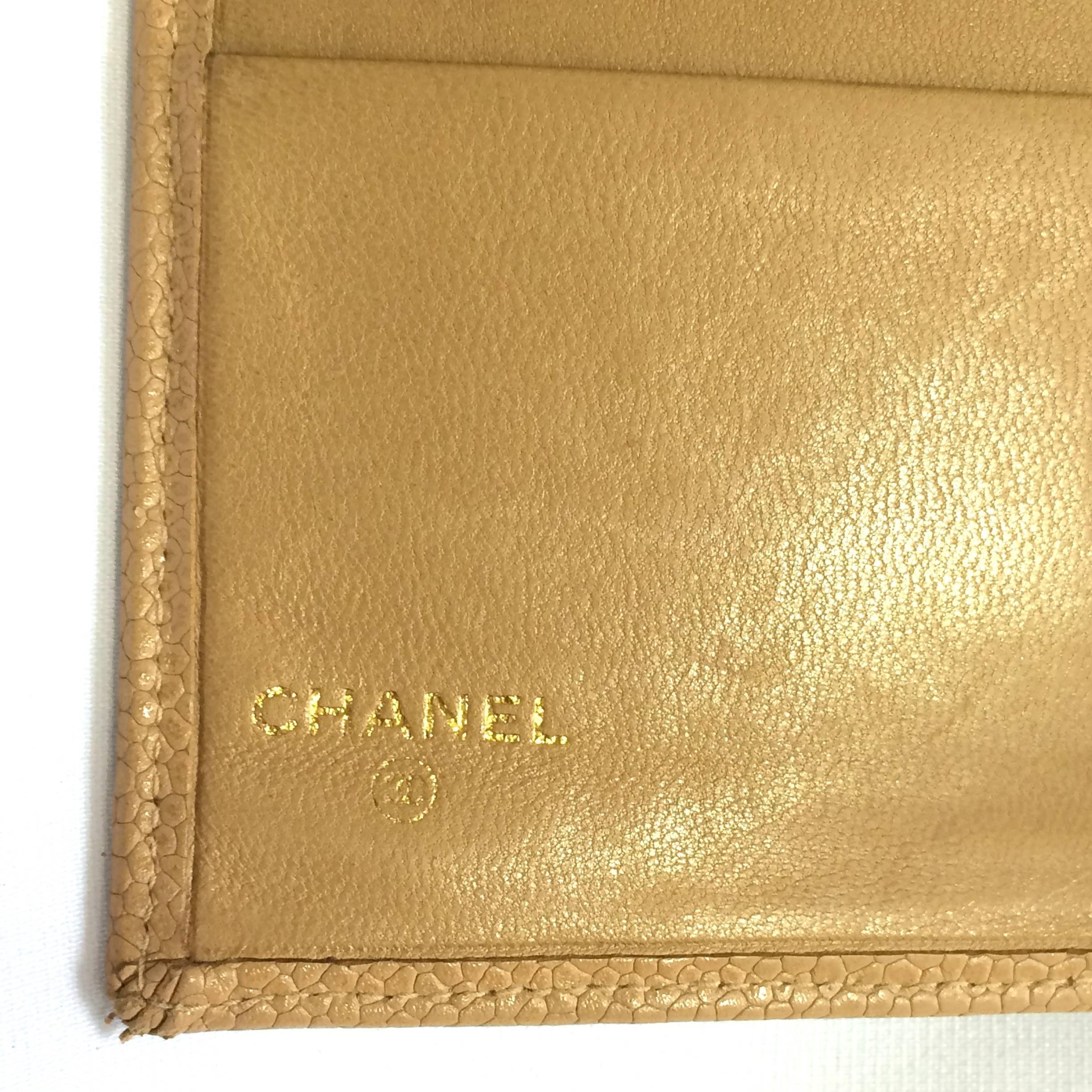 chanel gold wallet