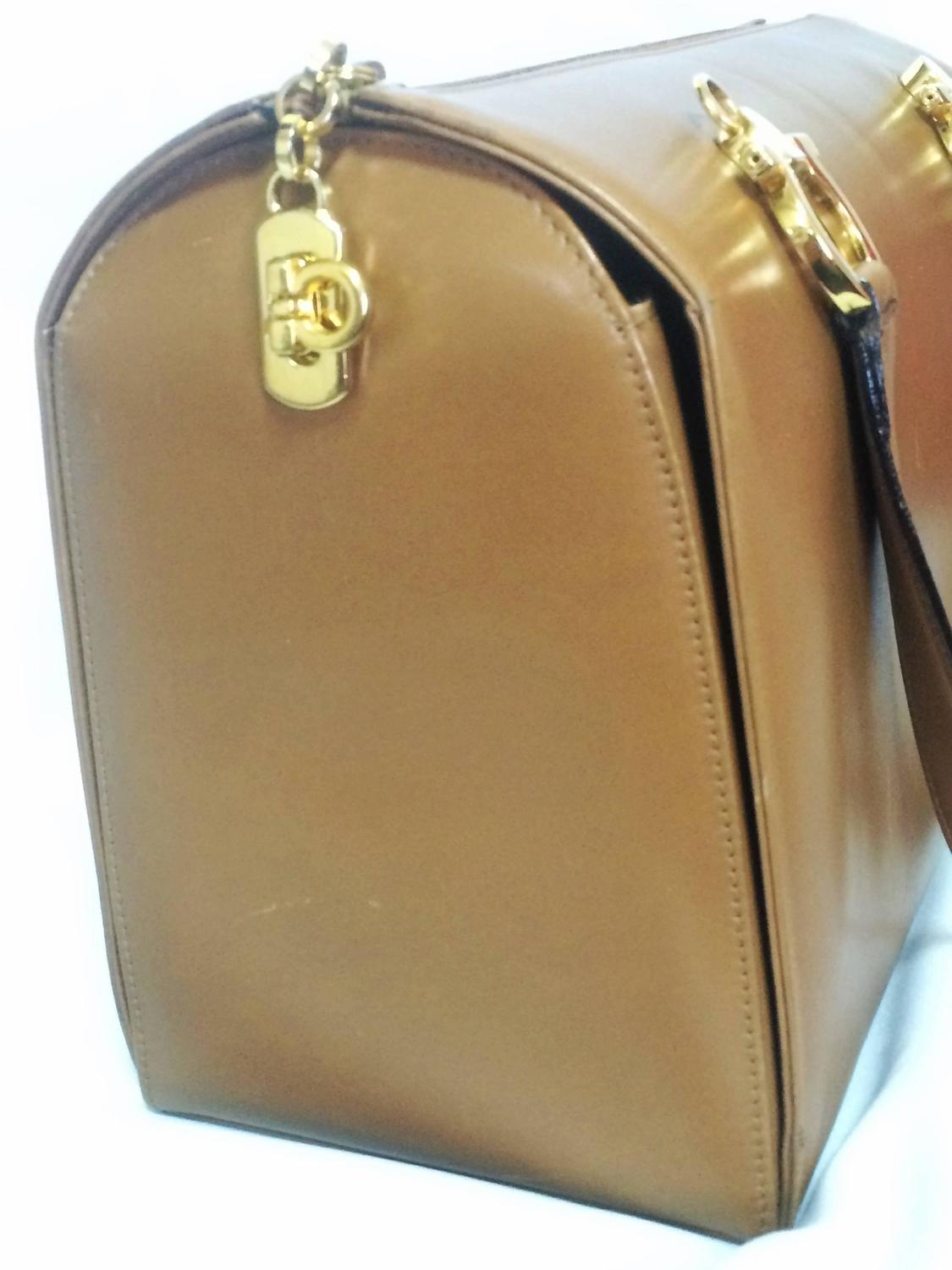 Vintage Salvatore Ferragamo tanned brown leather gancini handbag with ... Vintage Salvatore Ferragamo tanned brown leather gancini handbag with ...