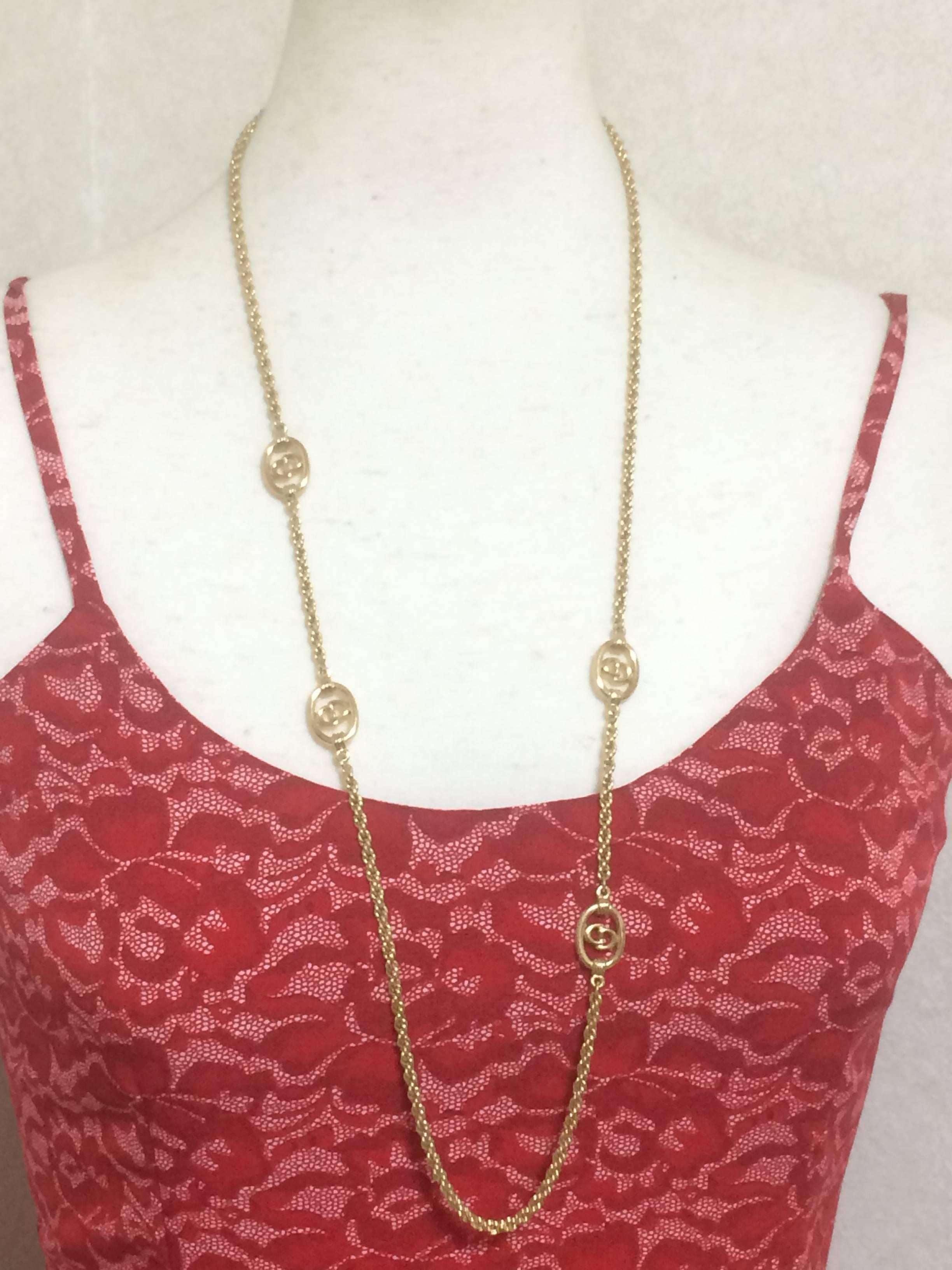 1990s. Vintage Christian Dior golden long chain long necklace with CD charms. Perfect Dior vintage jewelry gift.

This is a vintage gold-tone long long chain necklace with 4 CD logo charms from Christian Dior back in the old era.
You can enjoy