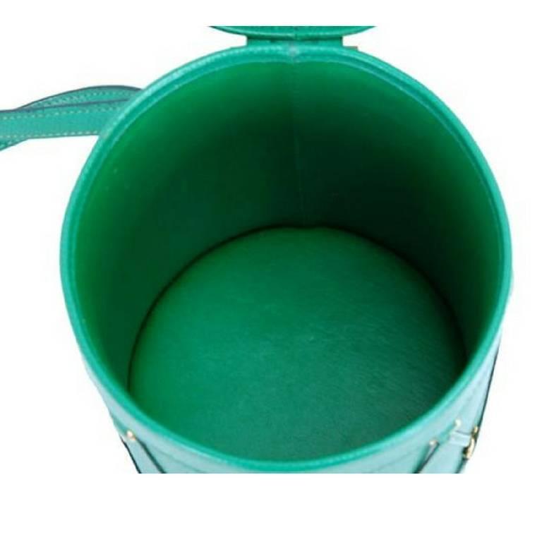 Vintage Hermes green Courchevel grained drum shape shoulder bag, fun purse. Rare For Sale 1