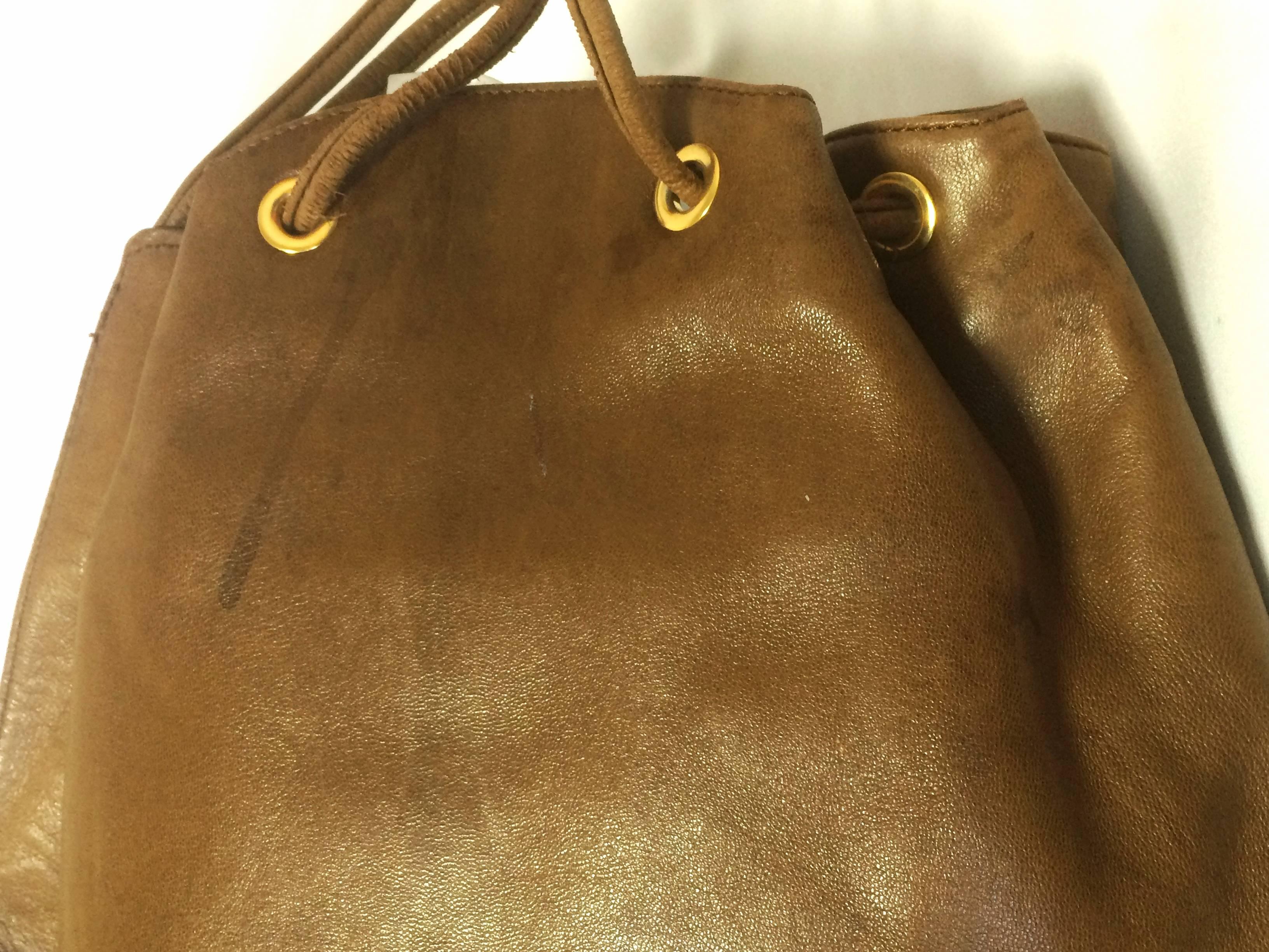 Vintage Christian Dior brown nappa leather backpack design, large hobo bag. In Fair Condition For Sale In Kashiwa, Chiba