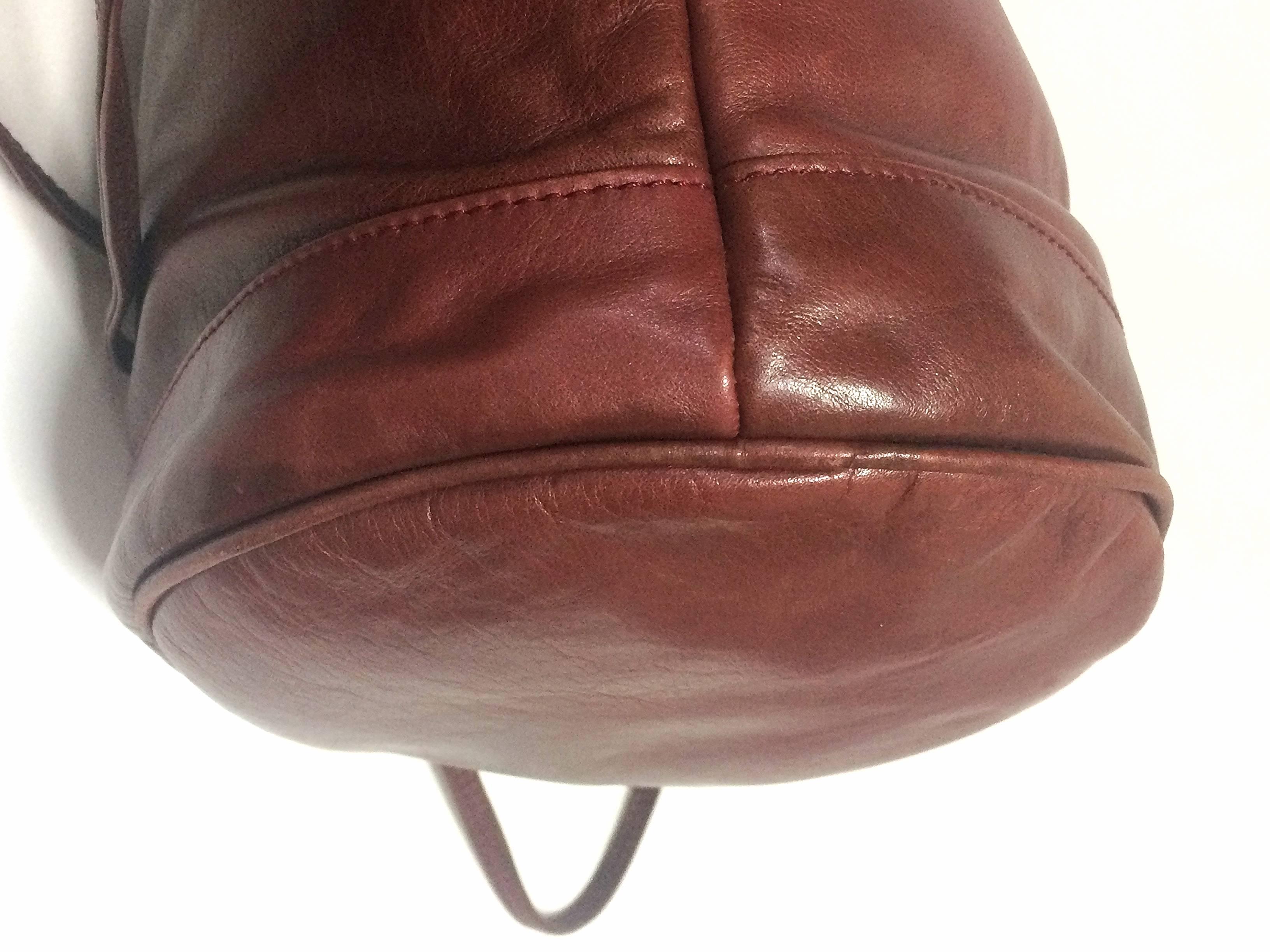 Women's Vintage Celine wine brown nappa leather hobo bucket shoulder bag with blason For Sale