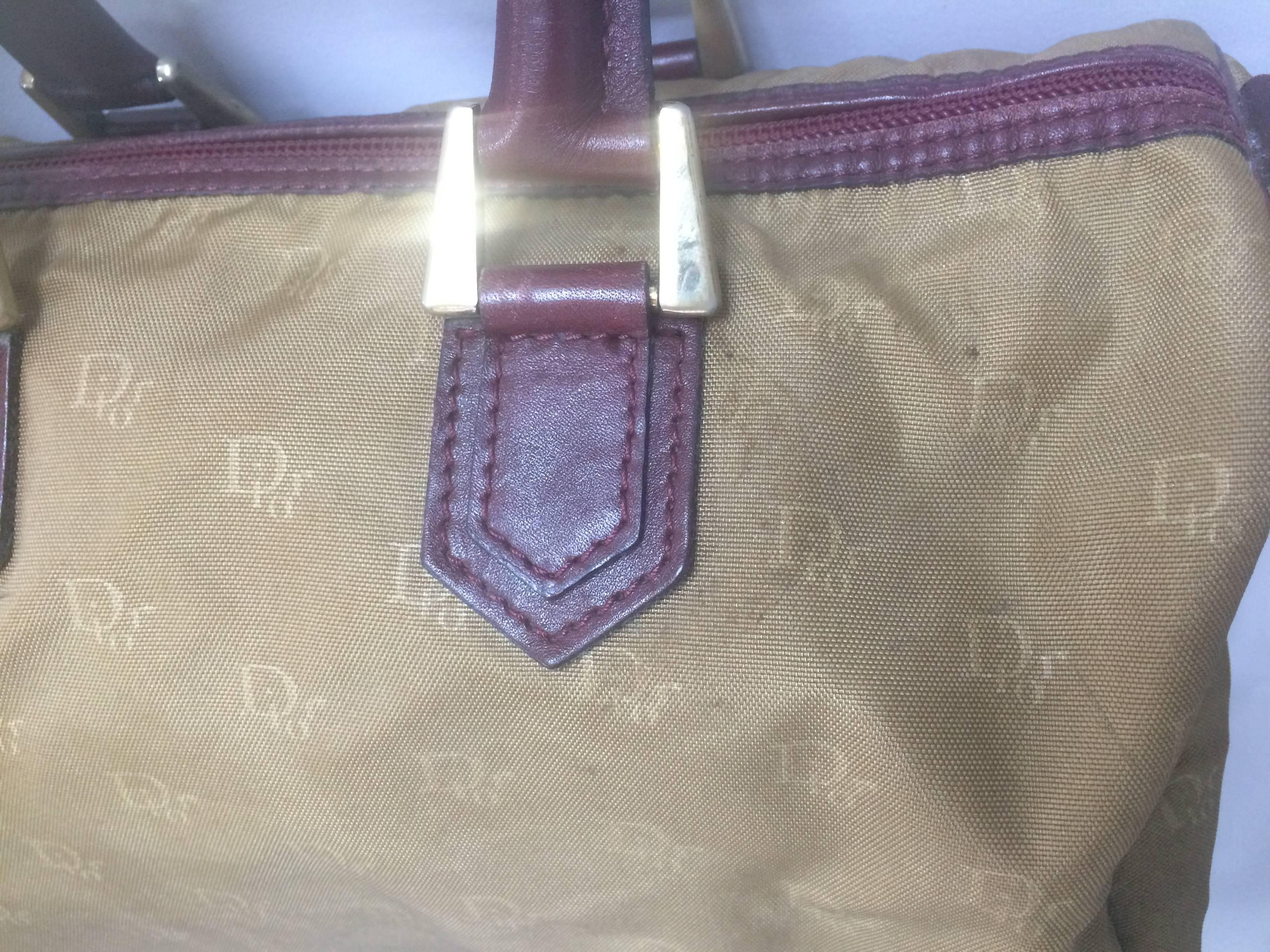 Vintage Christian Dior beige handbag purse in logo jacquard and wine leather For Sale 1