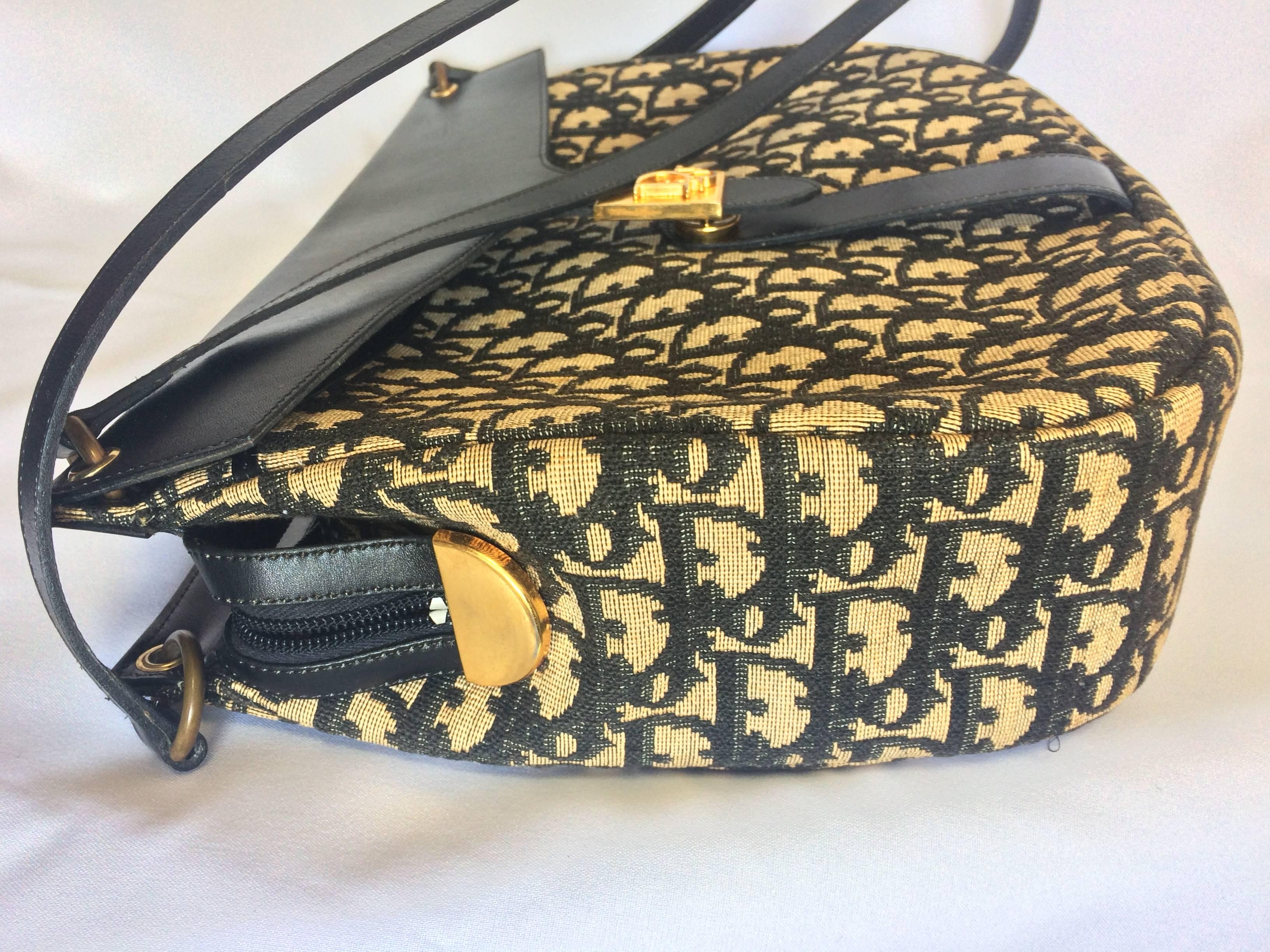 80's vintage Christian Dior navy trotter shoulder bag. Modele Exclusif purse. In Good Condition In Kashiwa, Chiba