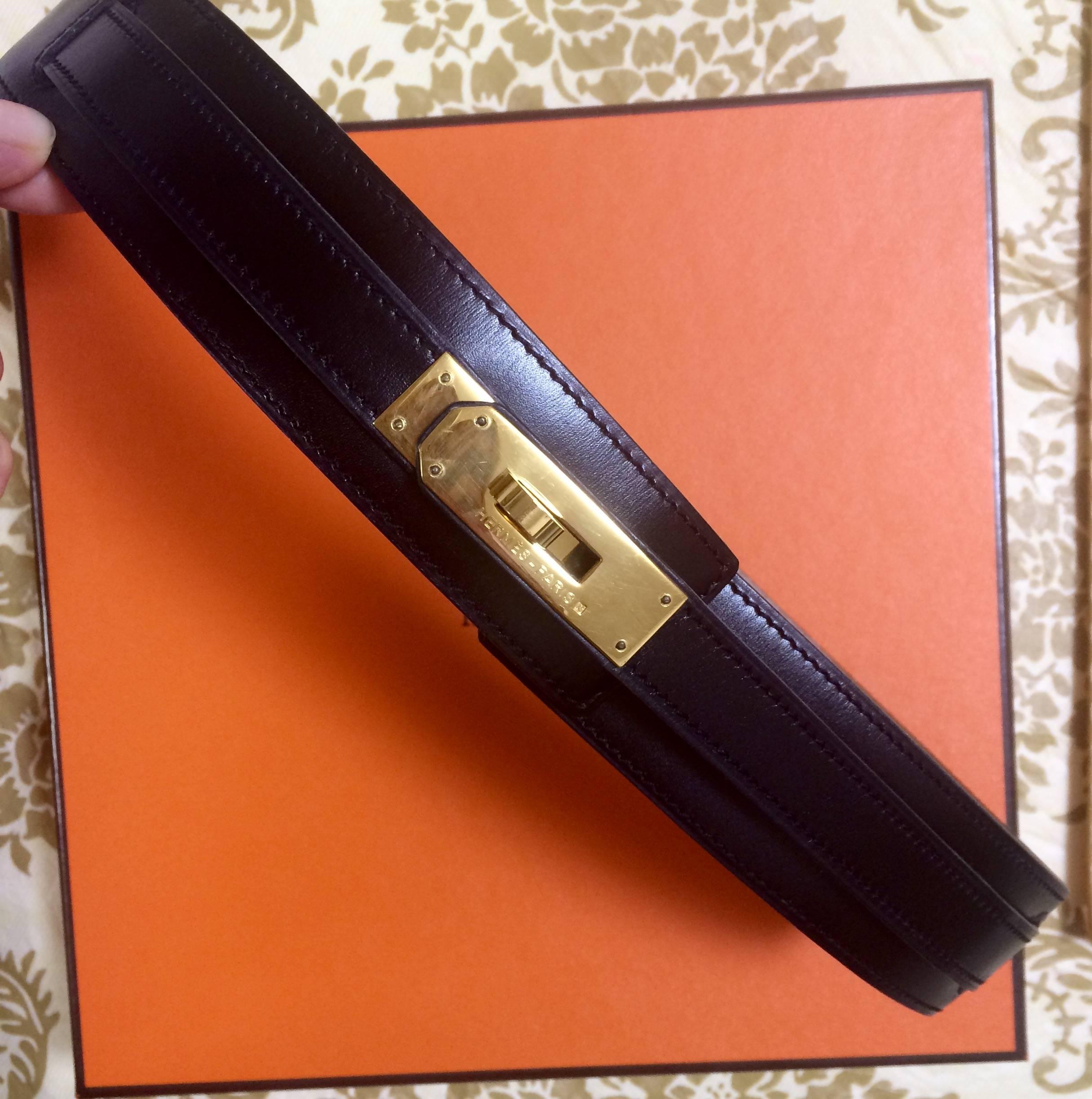 MINT. Vintage HERMES black box calf leather Kelly belt. Stamp V in O, 1992.  5