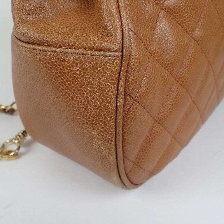Vintage CHANEL quilted brown caviar leather backpack with gold chain straps. In Good Condition In Kashiwa, Chiba