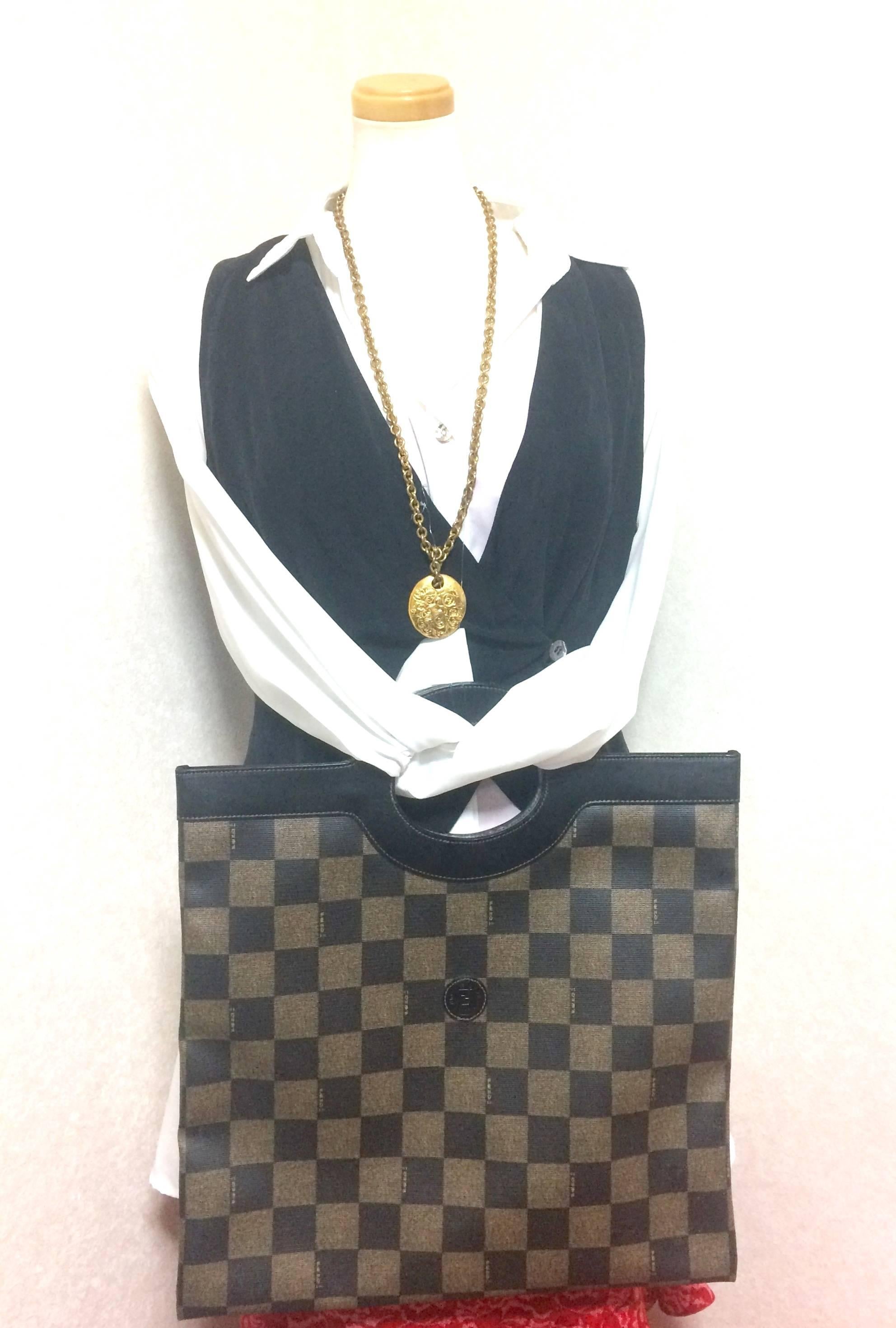 Vintage FENDI classic pecan chess pattern shopper tote bag with black leather 2