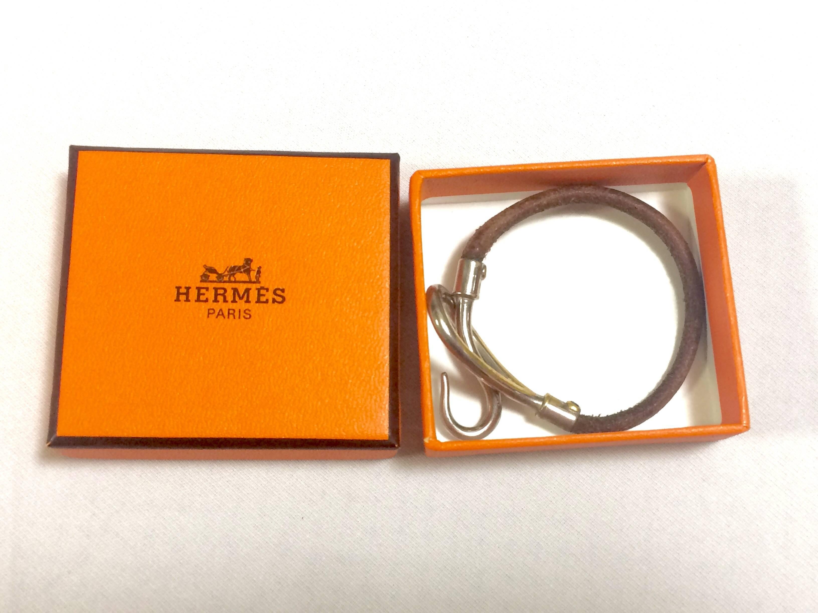 Vintage Hermes Jumbo leather and silver bracelet. Classic and casual jewelry For Sale 2