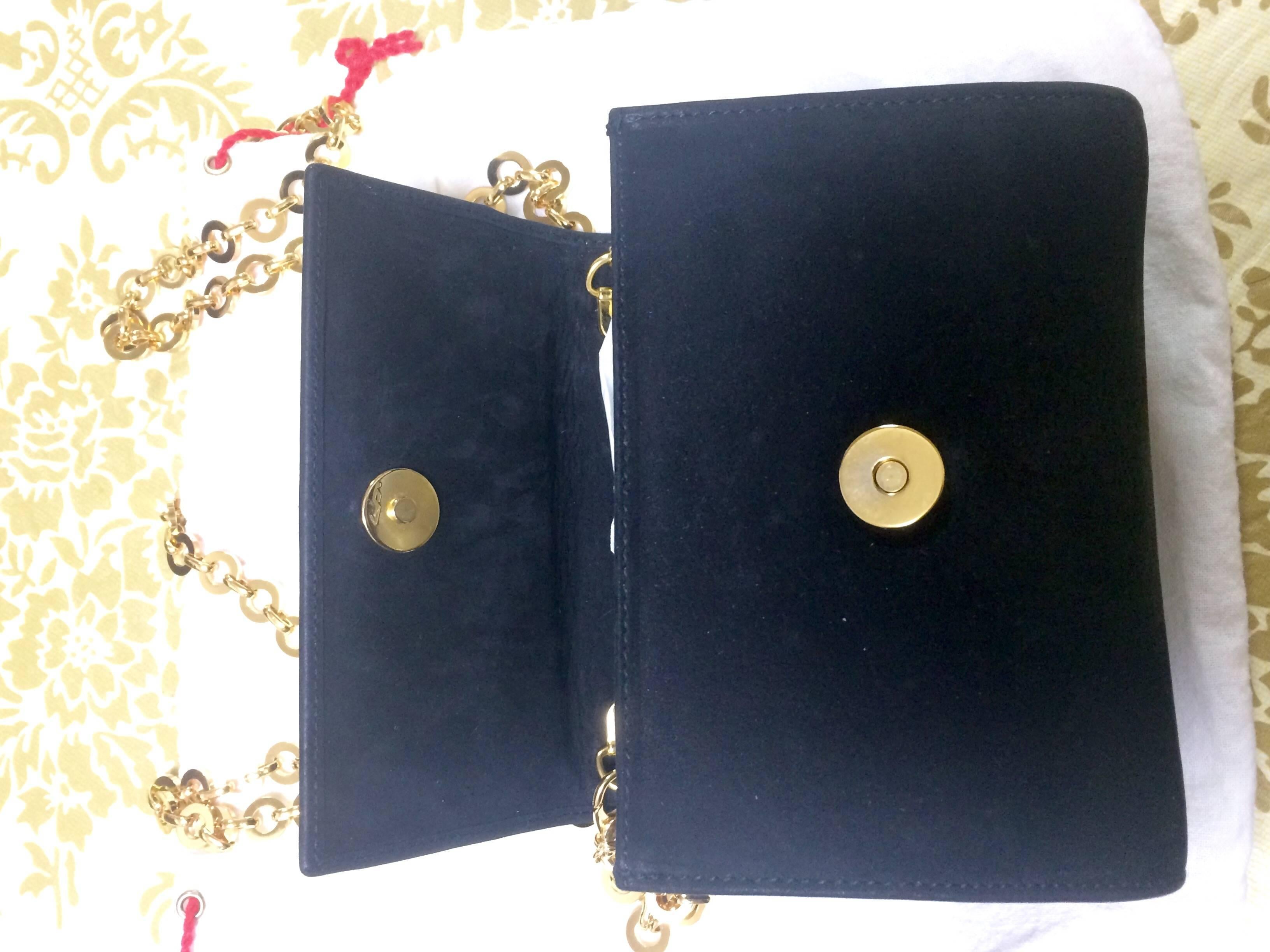 Black Vintage Salvatore Ferragamo black shoulder mini bag with gold chain and Vara bow For Sale