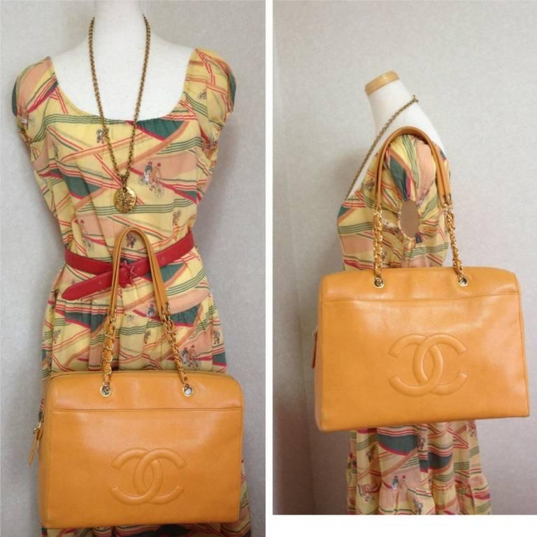 Vintage CHANEL orange yellow caviar leather chain shoulder large tote bag. 4