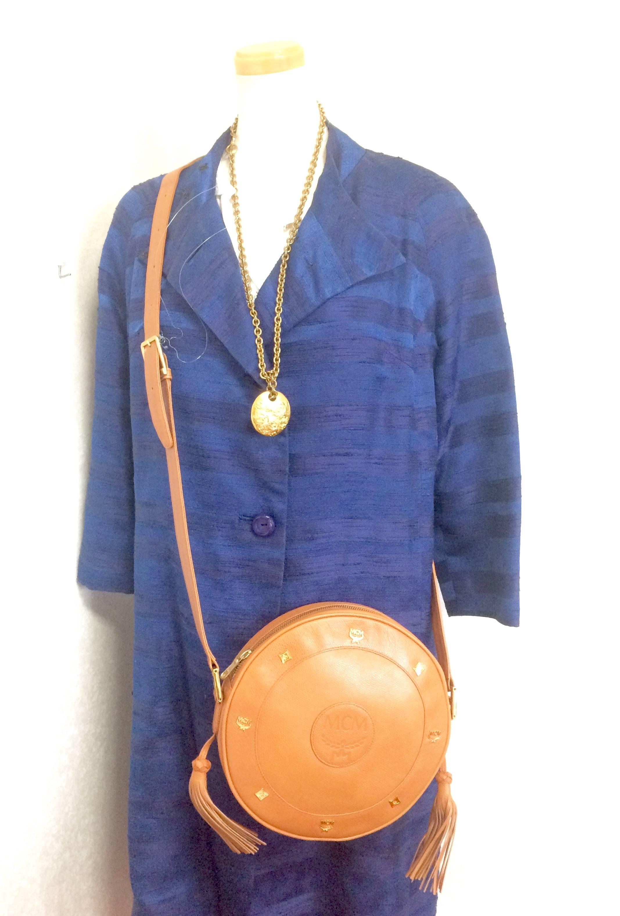 MINT. Vintage MCM brown grained leather logo studs round shoulder bag. Suzy Wong 2