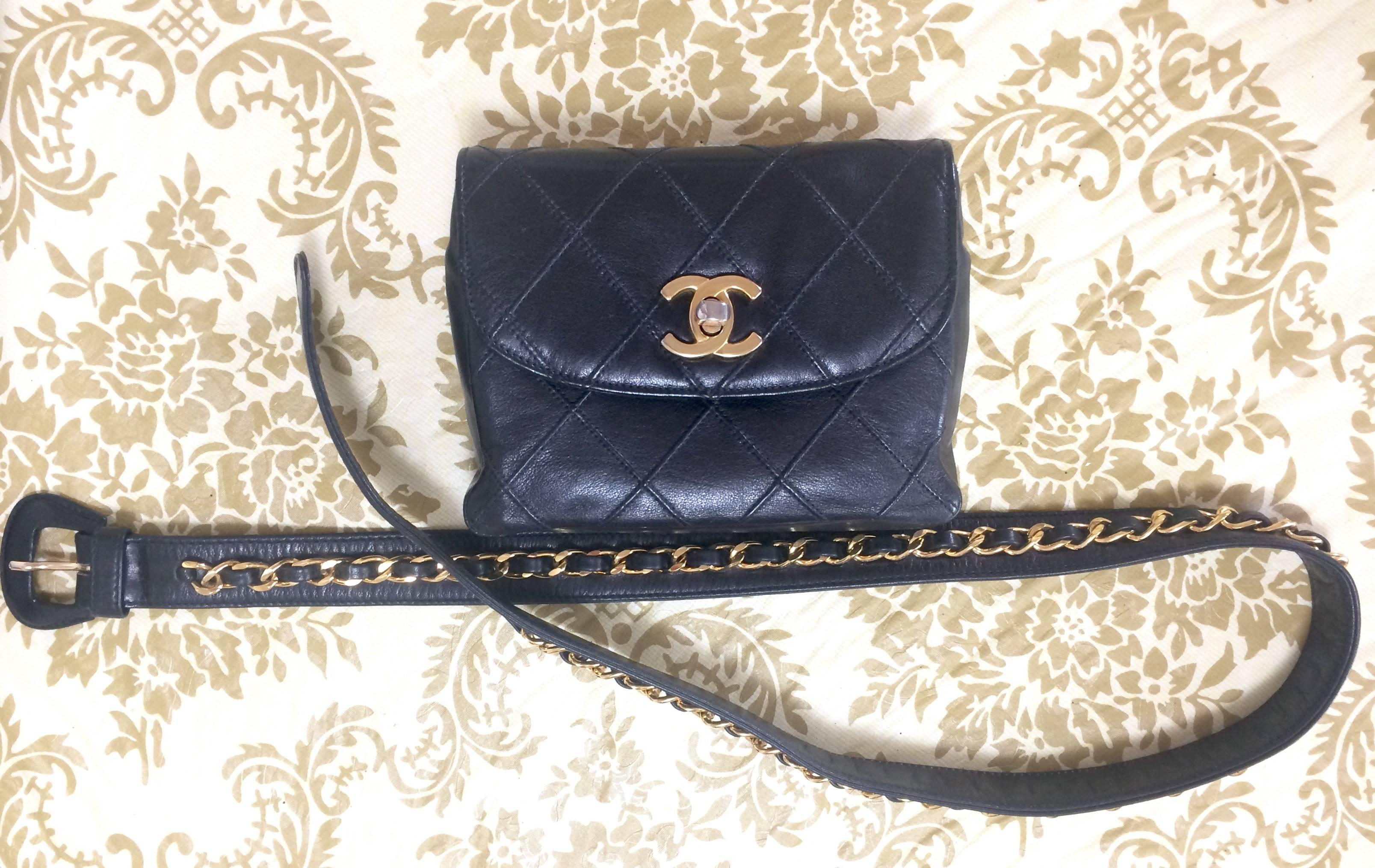 Vintage CHANEL black waist purse, fanny bag with golden chain belt and CC mark. 5