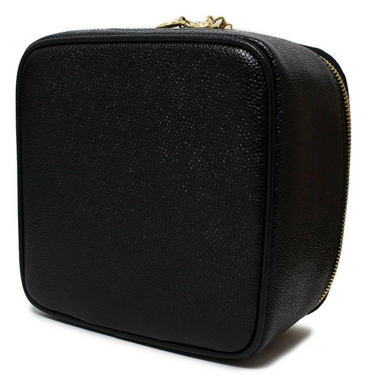 MINT. Vintage CHANEL black caviar leather cosmetic, toiletry, makeup pouch, case In New Condition In Kashiwa, Chiba