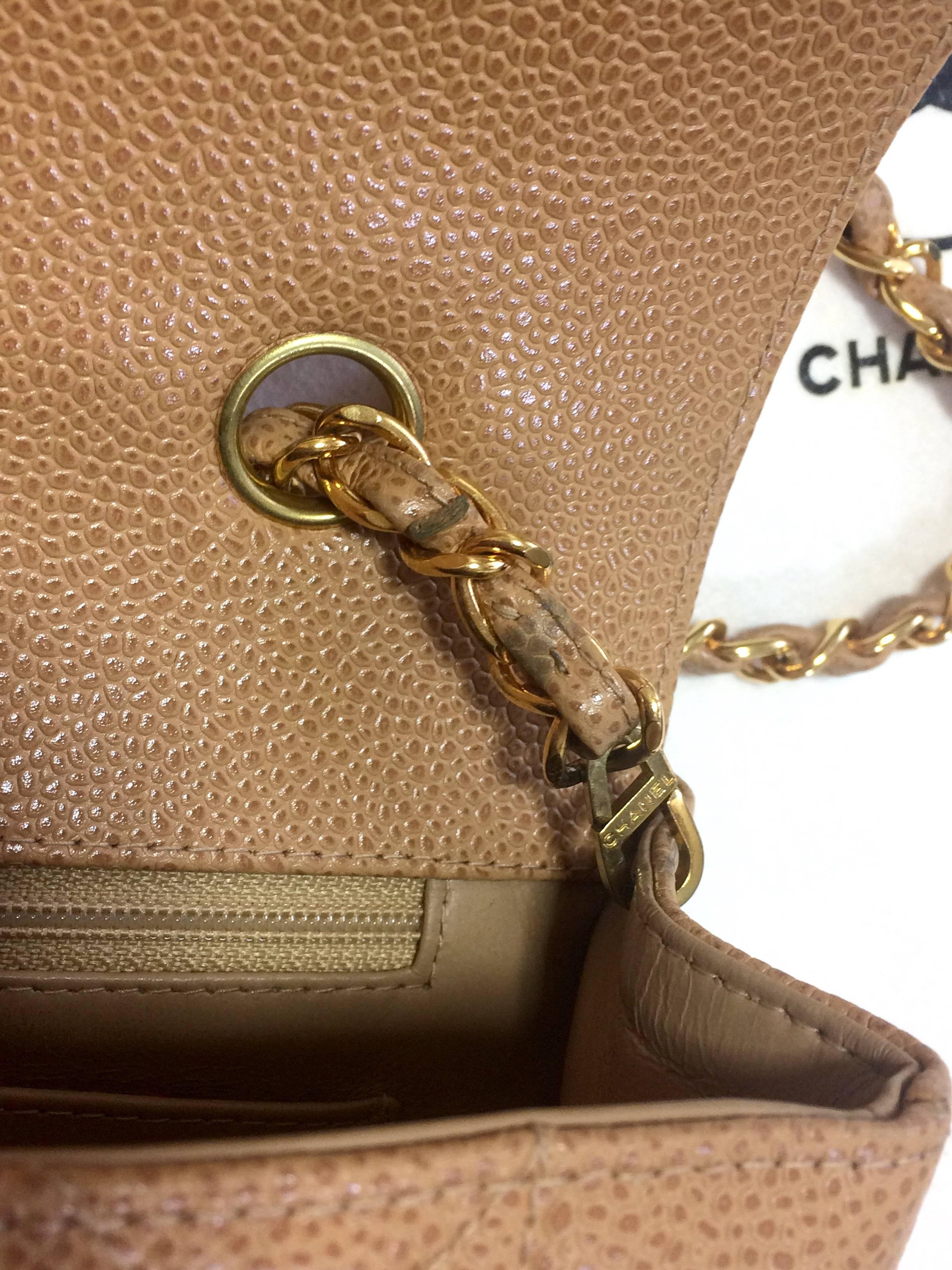 MINT. Vintage Chanel brown beige caviar leather 2.55 flap shoulder bag with cc. For Sale 1