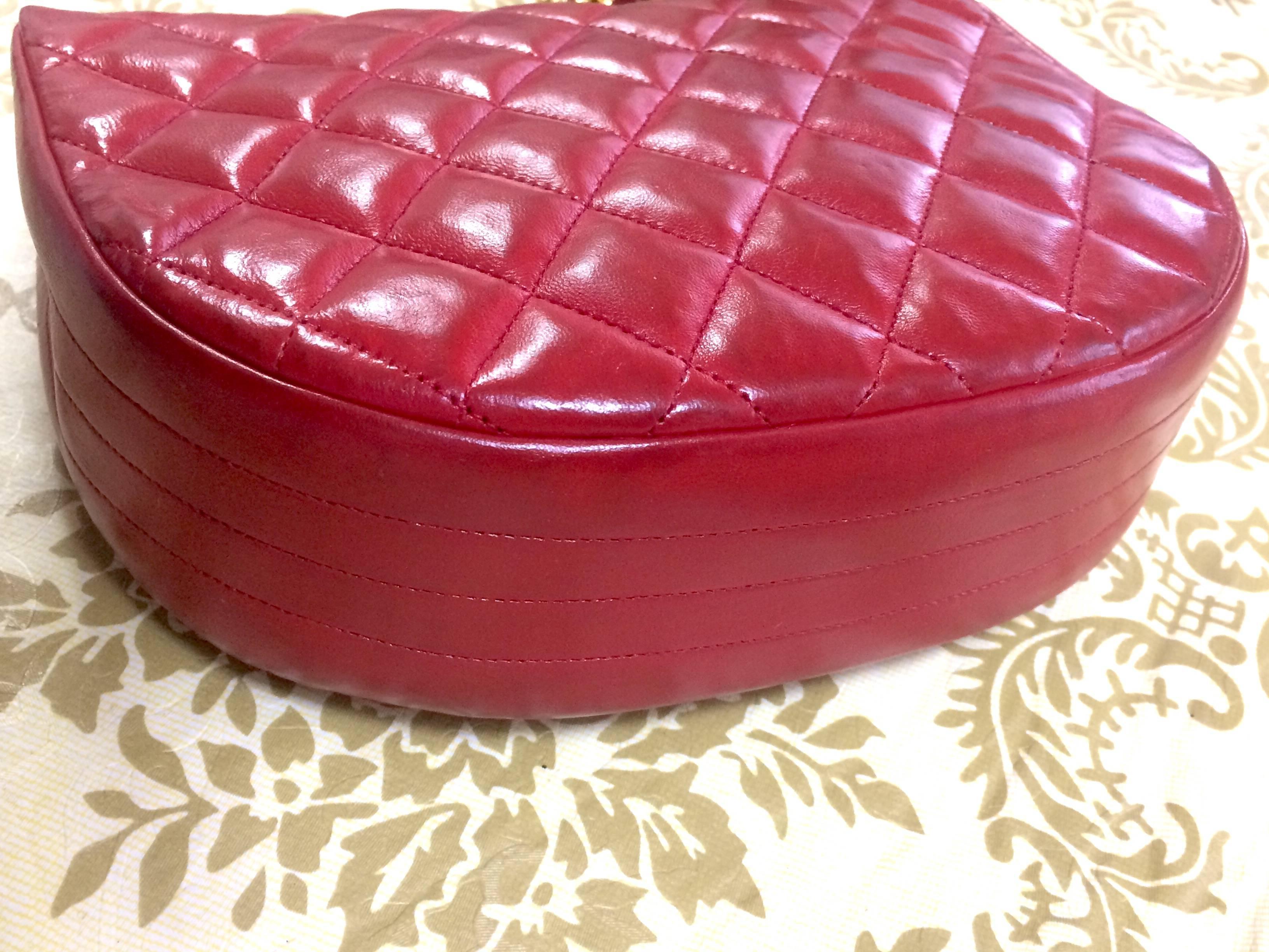 Women's Vintage CHANEL rare red lambskin oval flap 2.55 shoulder bag with large gold CC. For Sale