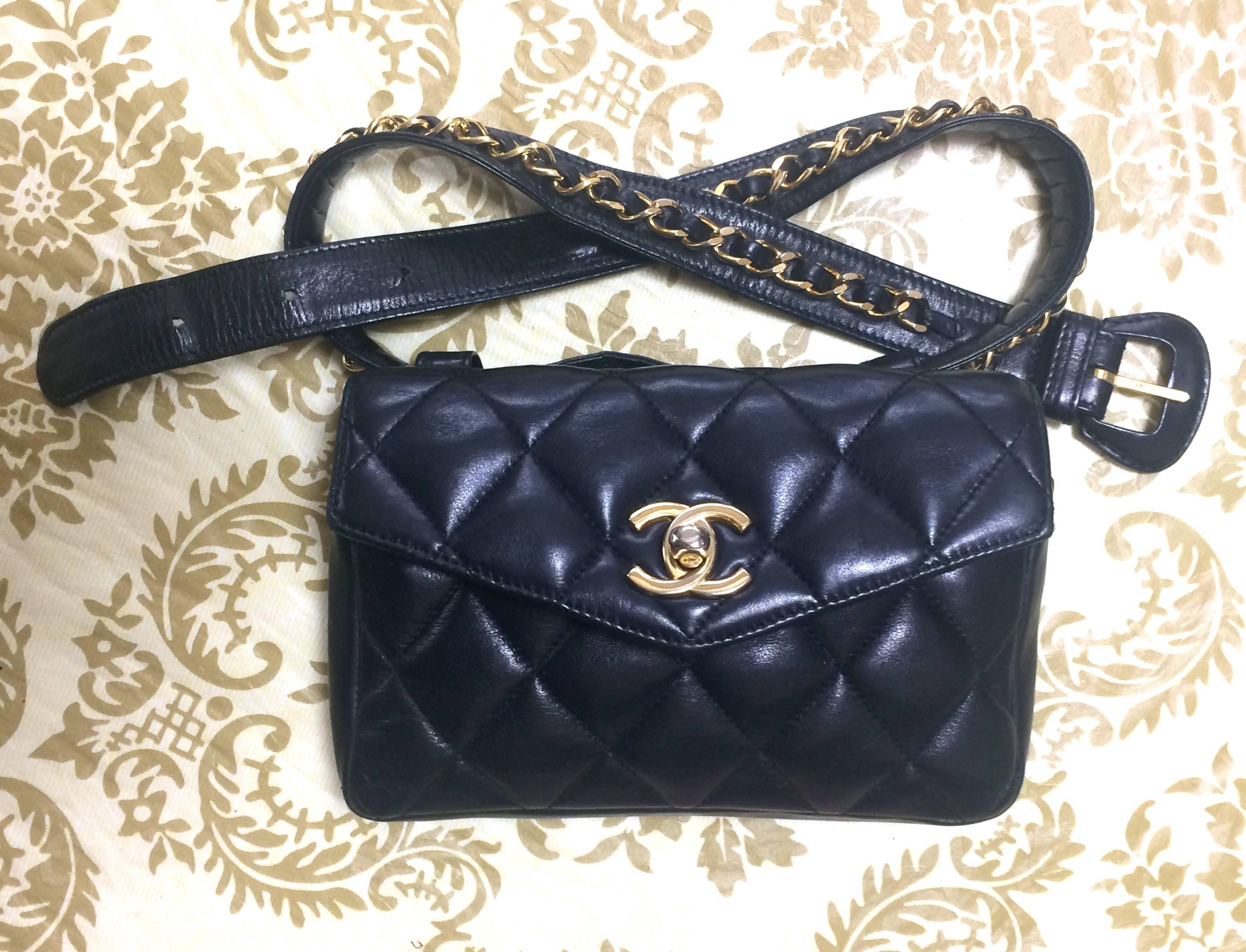 Vintage CHANEL black leather waist bag, fanny pack with golden chain belt & CC. 5