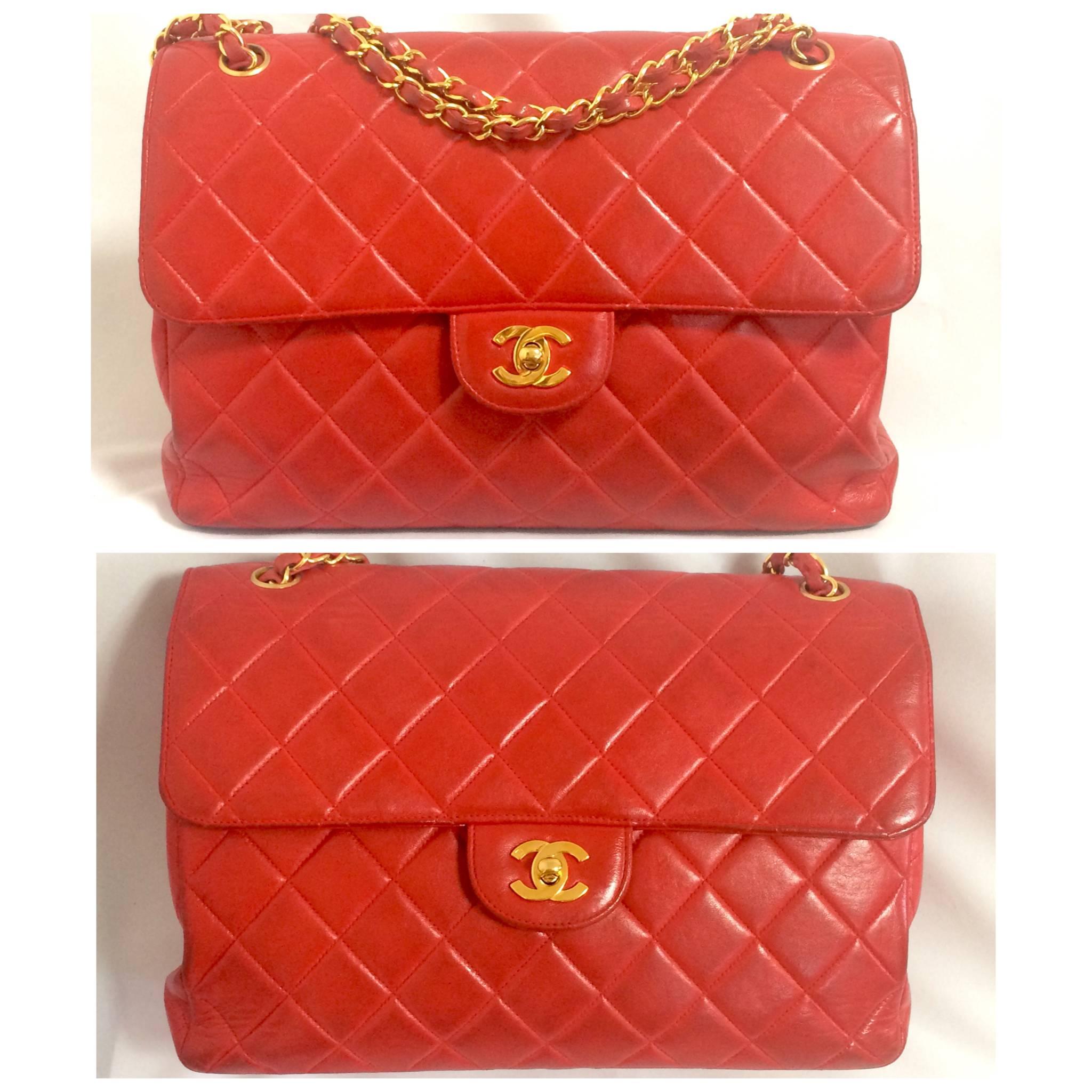 1990s. Vintage CHANEL lipstick red lambskin 2.55 classic jumbo, large shoulder bag with double side flap and golden CC closures. Must have.

Introducing one of the rarest and most classic style bags from CHANEL back in the 90's.

Red jumbo/large