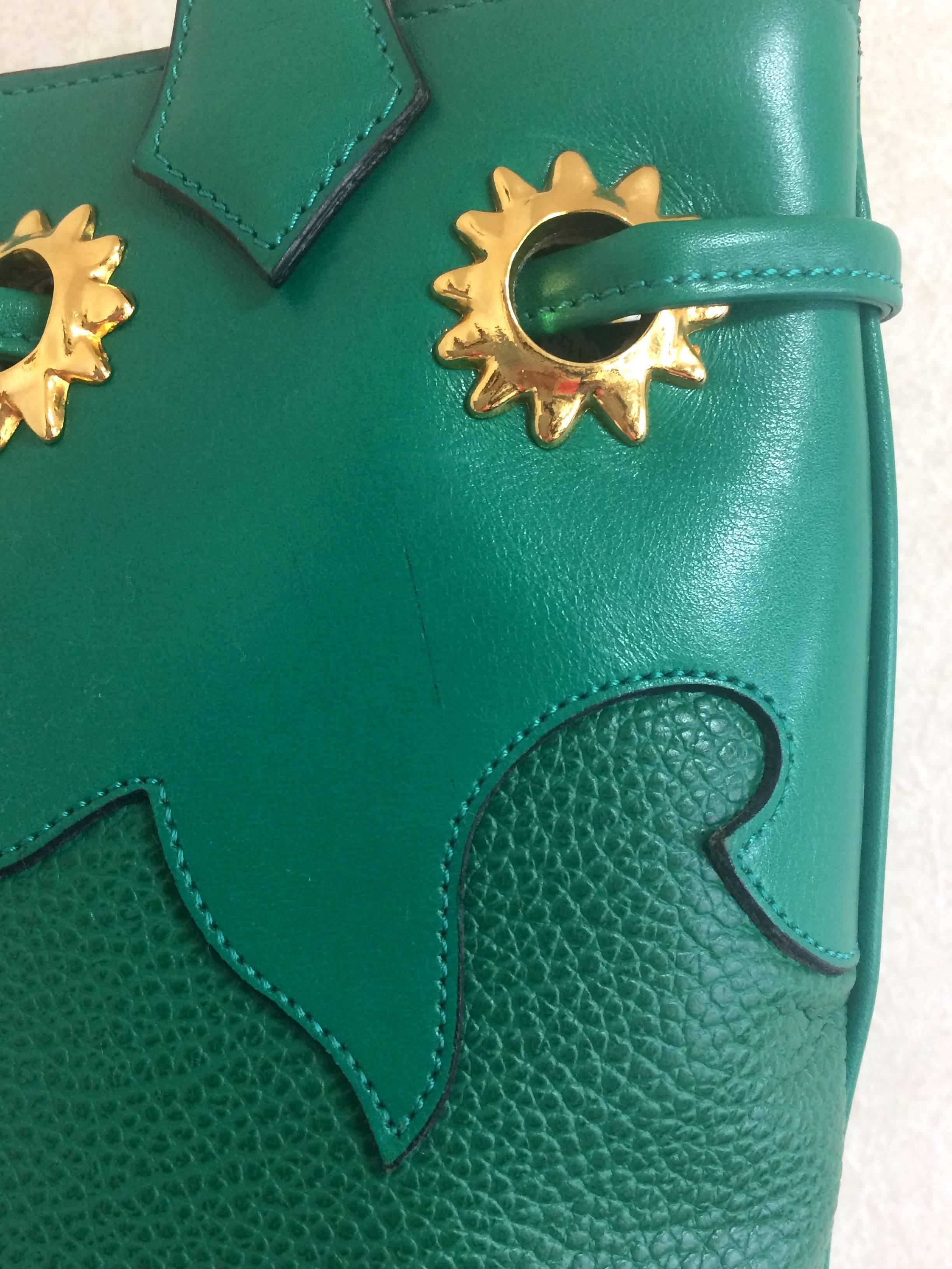 Vintage Christian Lacroix green hobo bucket shoulder bag with golden star motifs In Excellent Condition In Kashiwa, Chiba