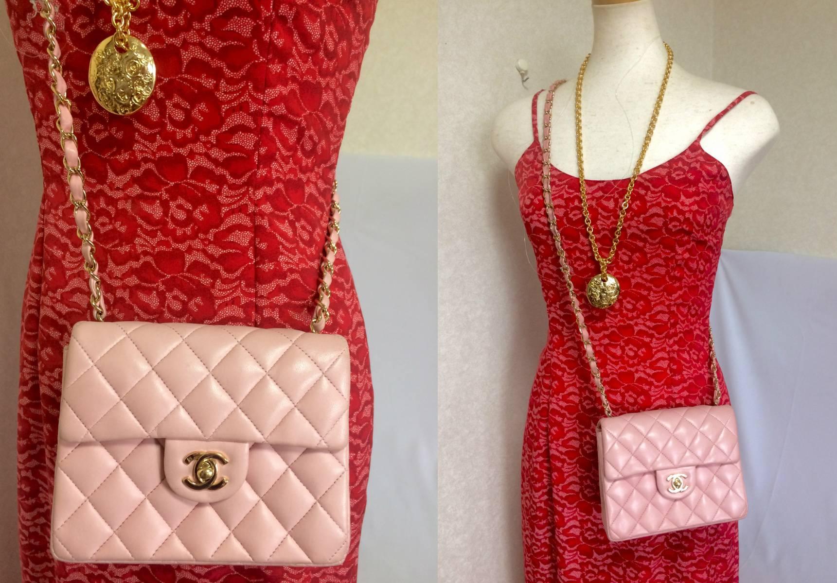 Vintage CHANEL pink lamb leather classic flap chain mini 2.55 shoulder bag. For Sale 3